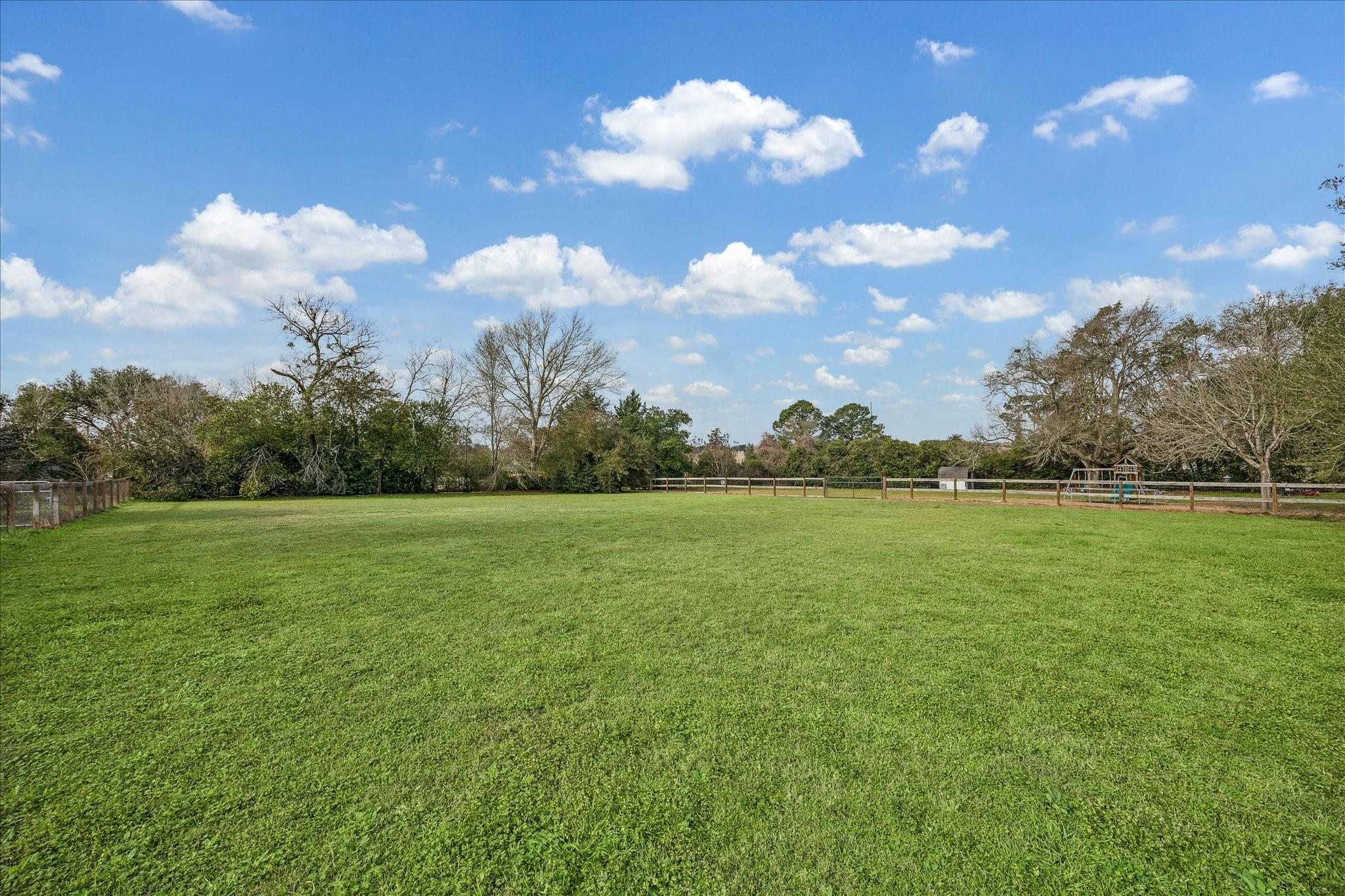 313 W Nichols Street