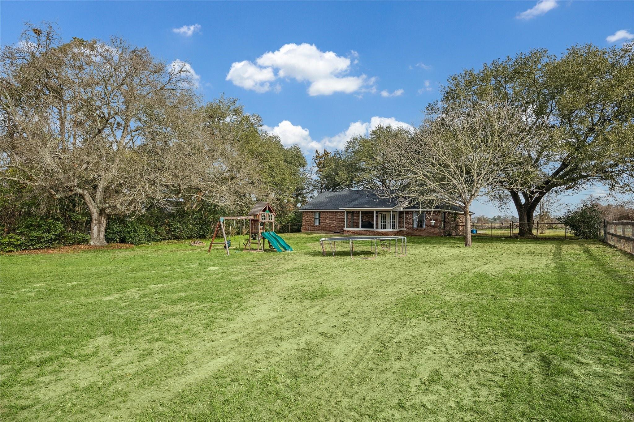 313 W Nichols Street