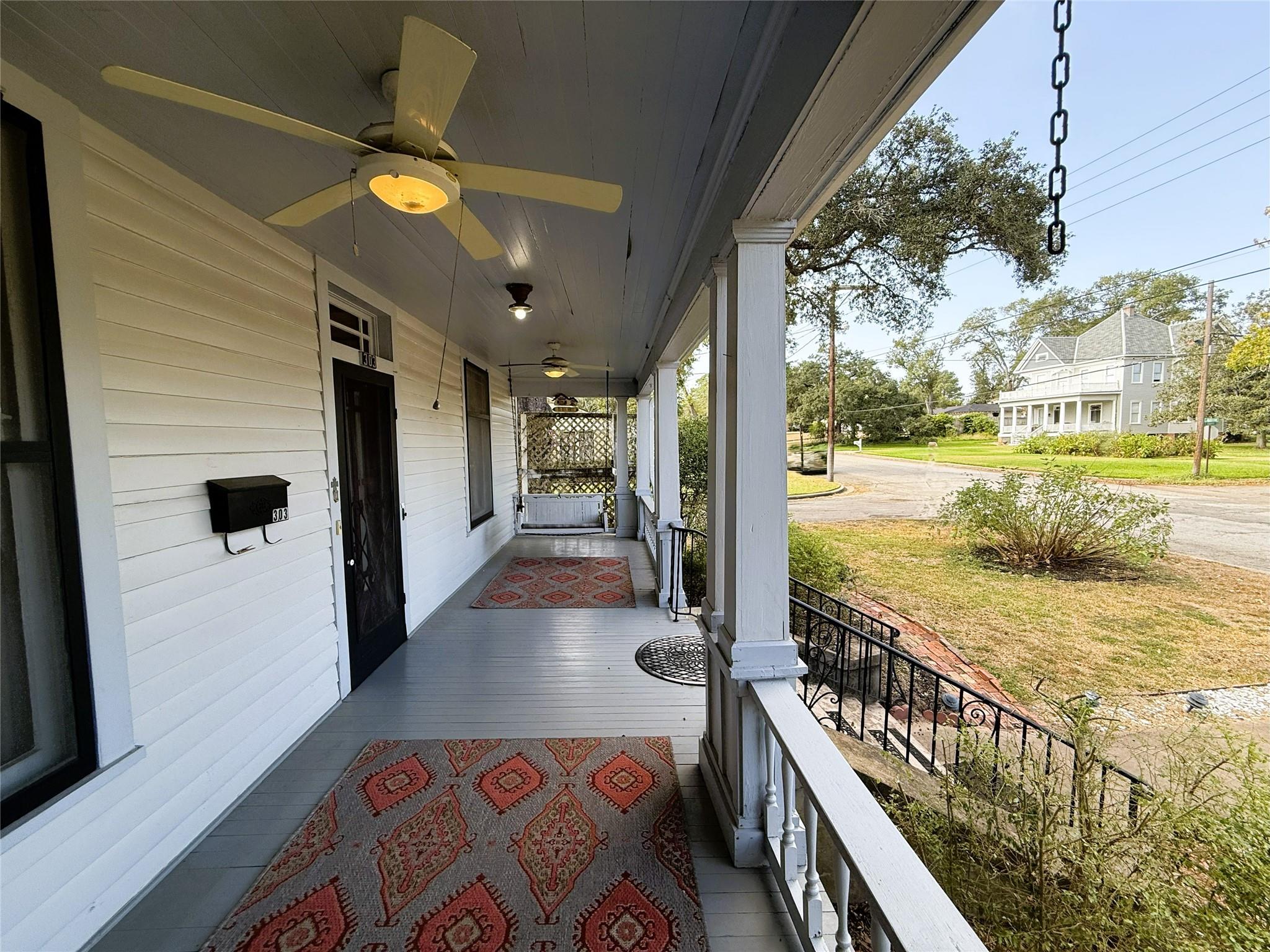 303 E Austin Street E