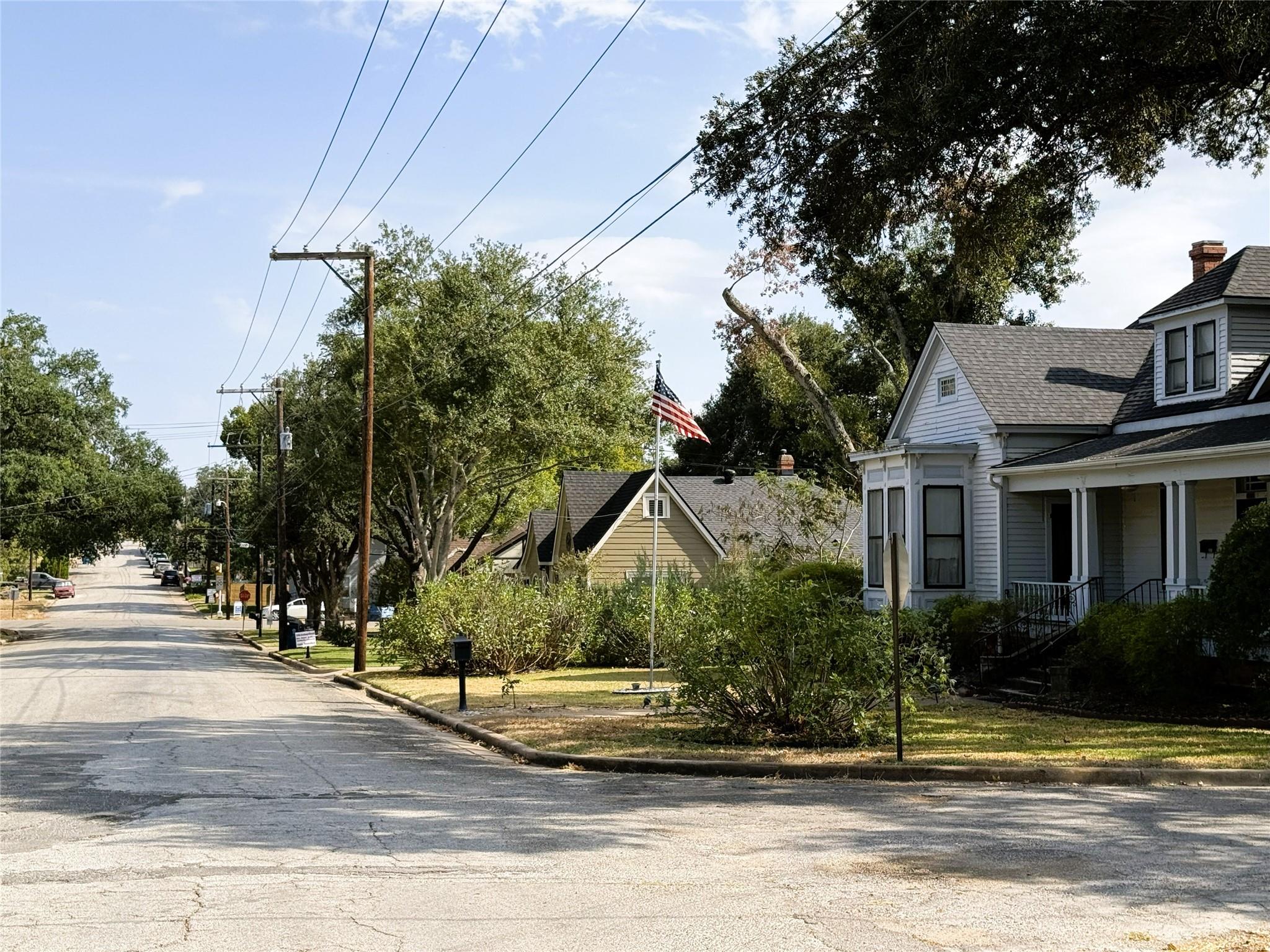 303 E Austin Street E