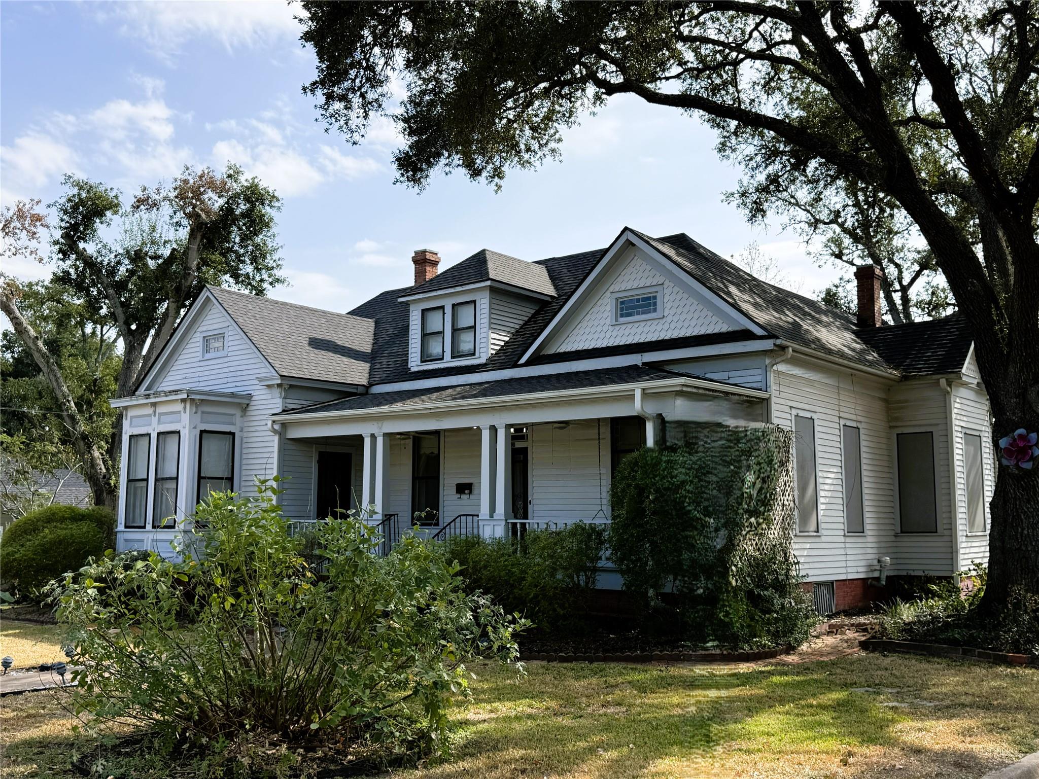 303 E Austin Street E