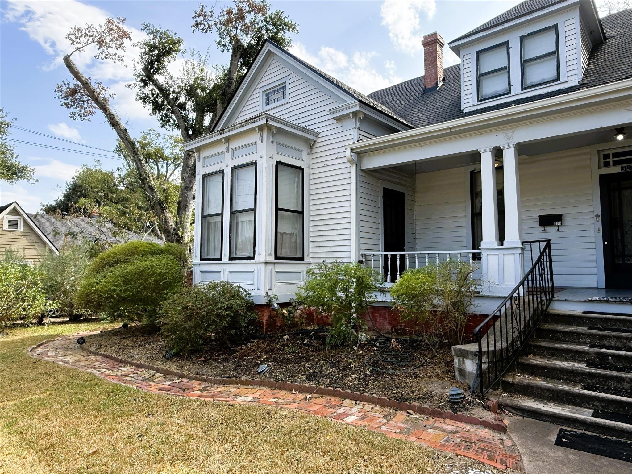 303 E Austin Street E