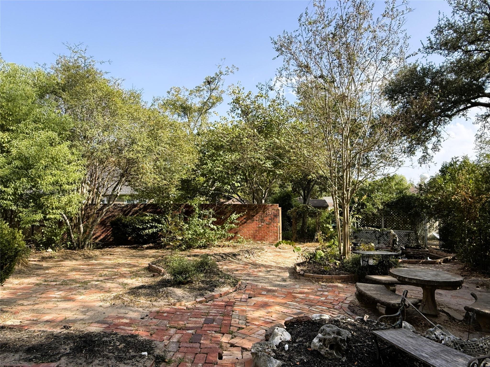 303 E Austin Street E