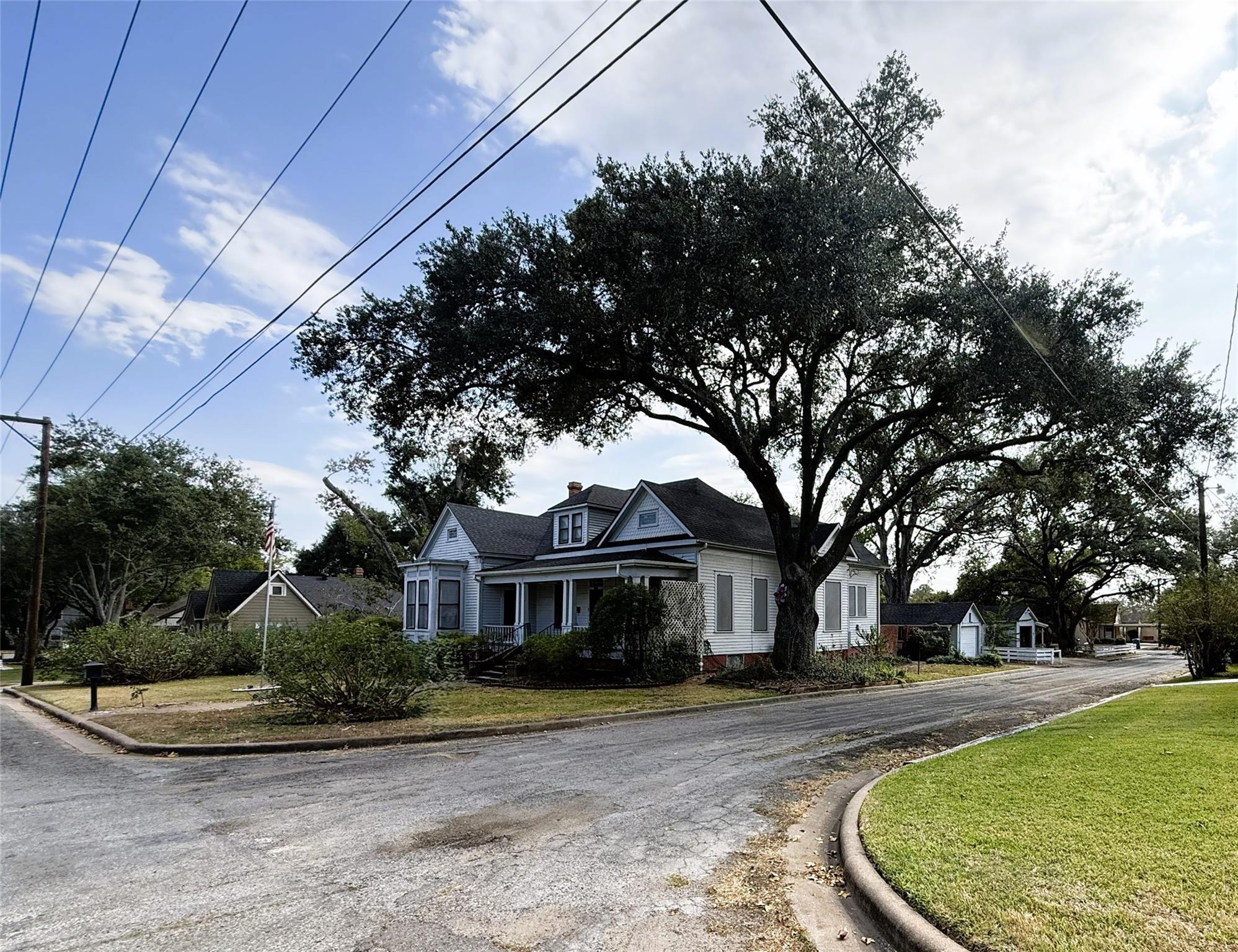 303 E Austin Street E