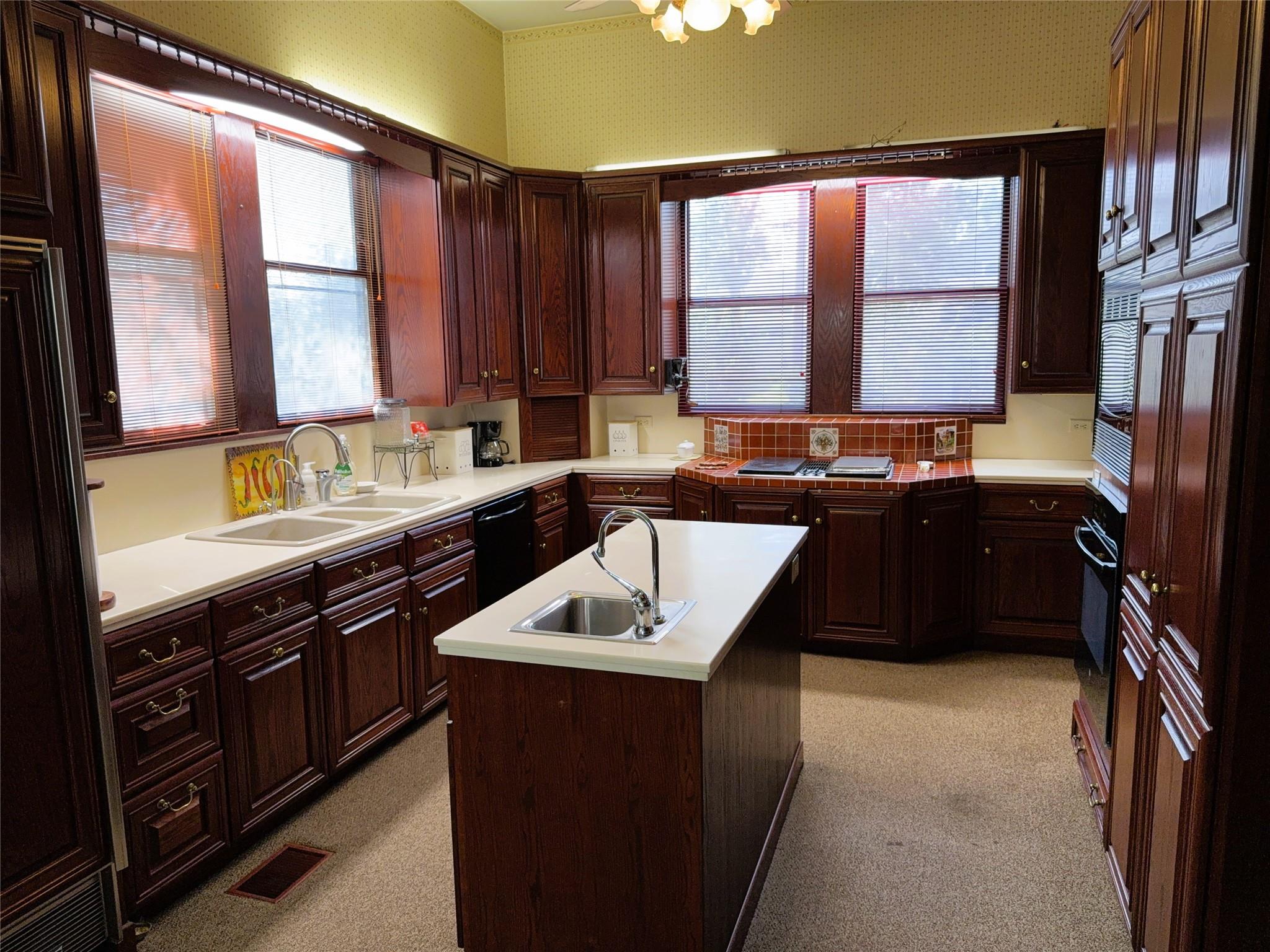 303 E Austin Street E