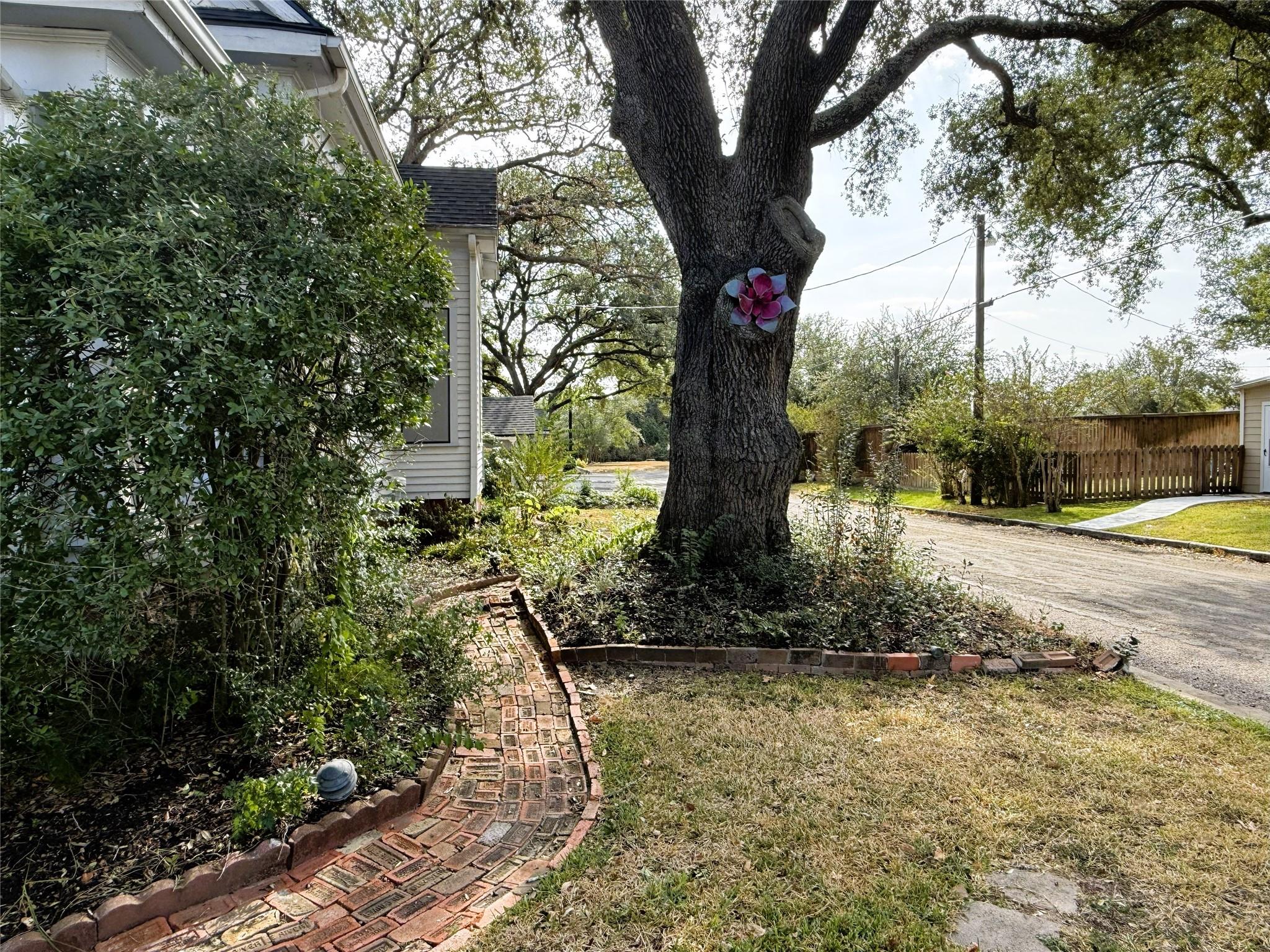 303 E Austin Street E