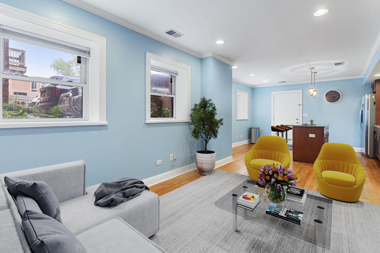 4721 S Greenwood Avenue Unit: G