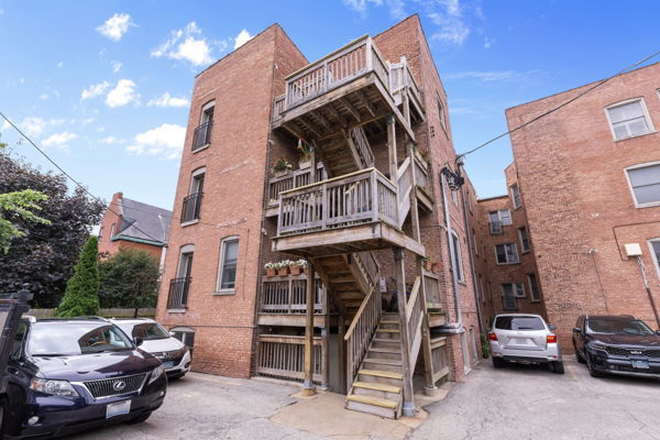 4721 S Greenwood Avenue Unit: G