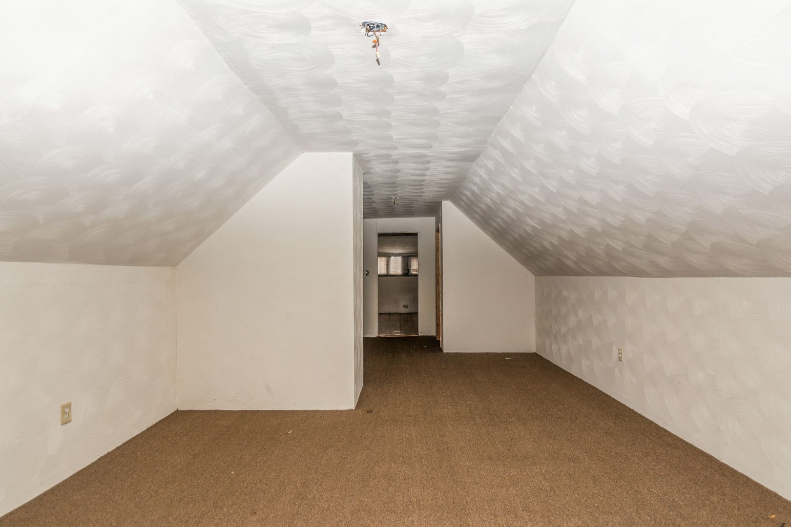 8553 S Saginaw Avenue