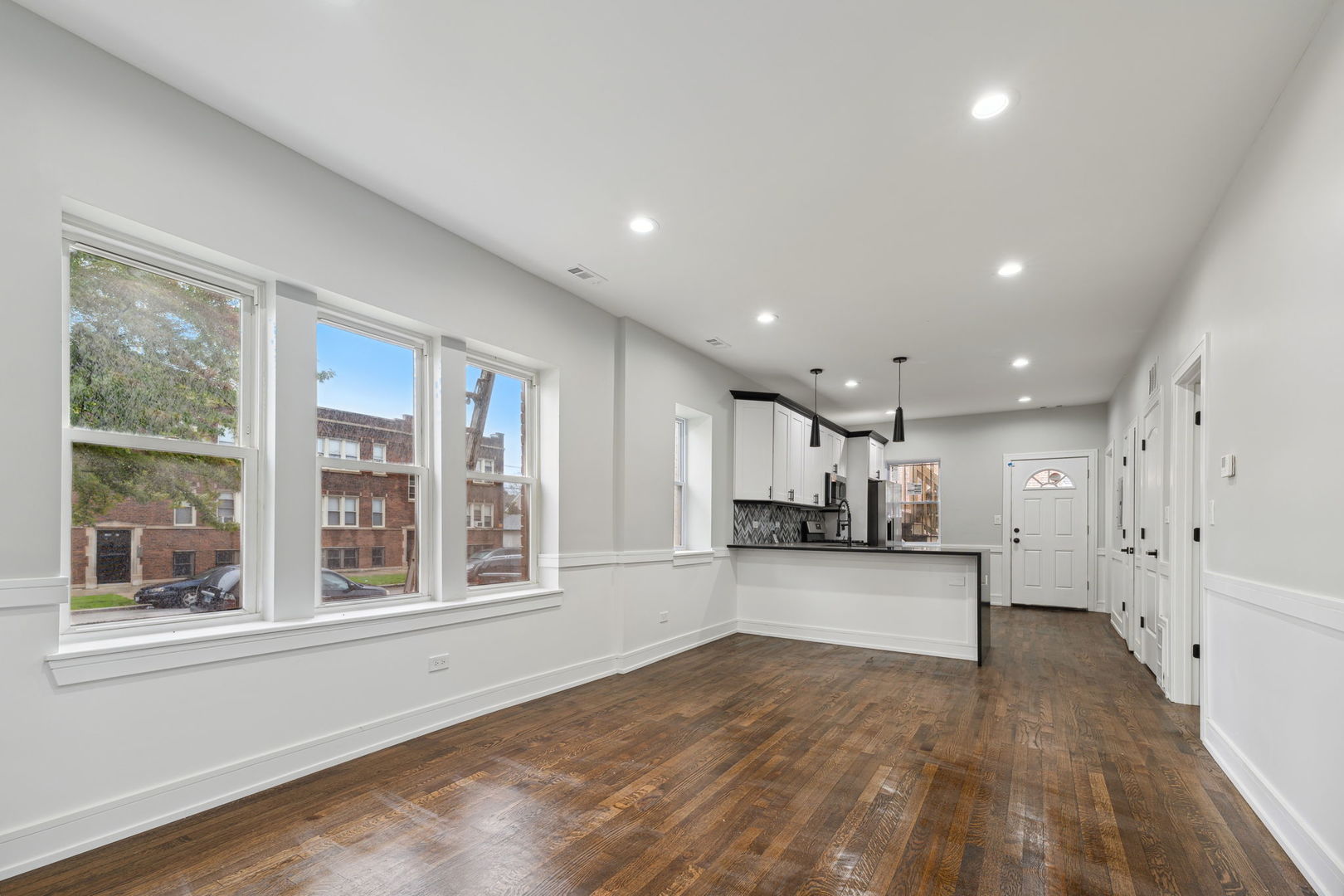 8956 S Aberdeen Street