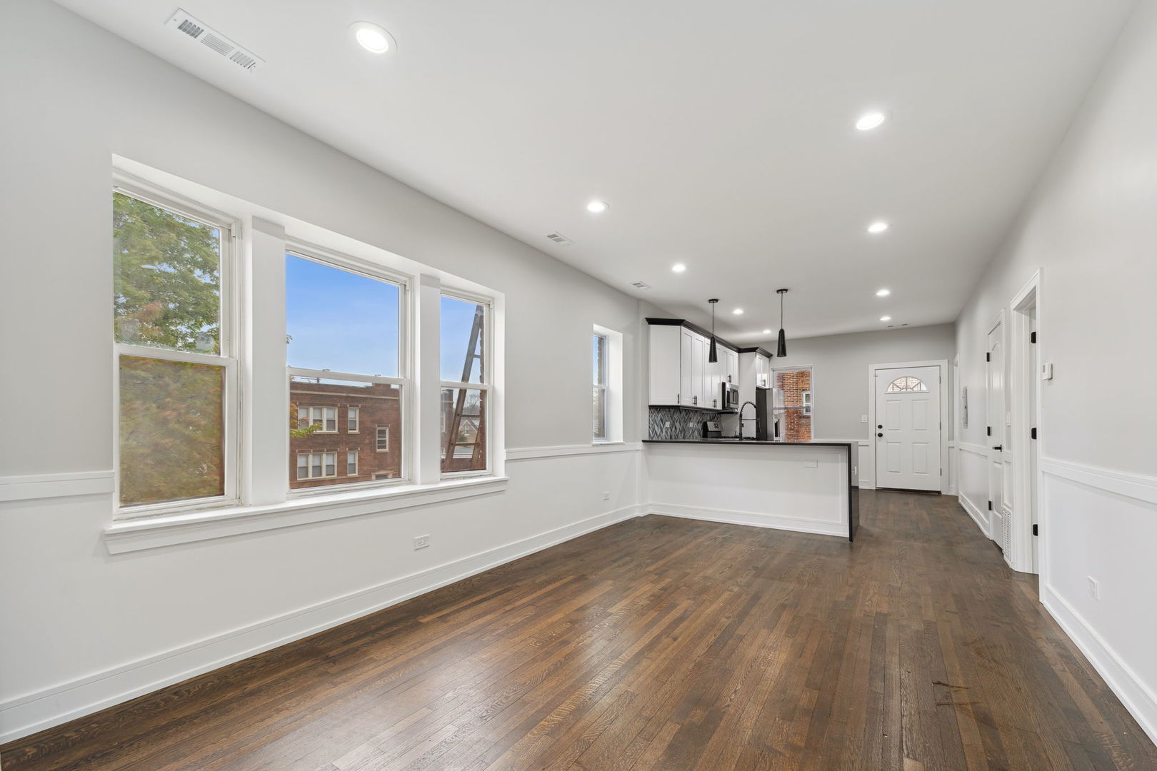 8956 S Aberdeen Street