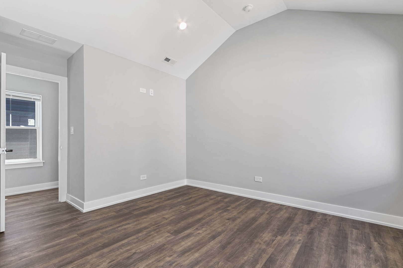 6418 S Champlain Avenue Unit: 2