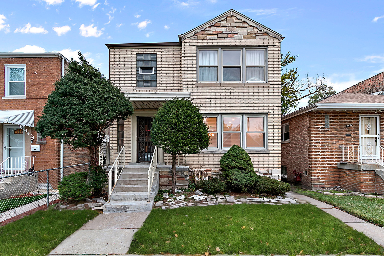 8429 S Bennett Avenue Unit: 1