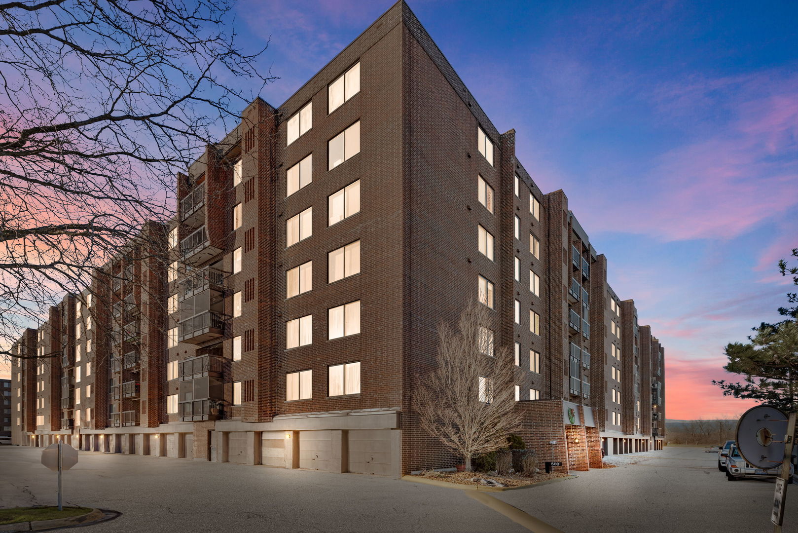 500 Park Avenue Unit: 521