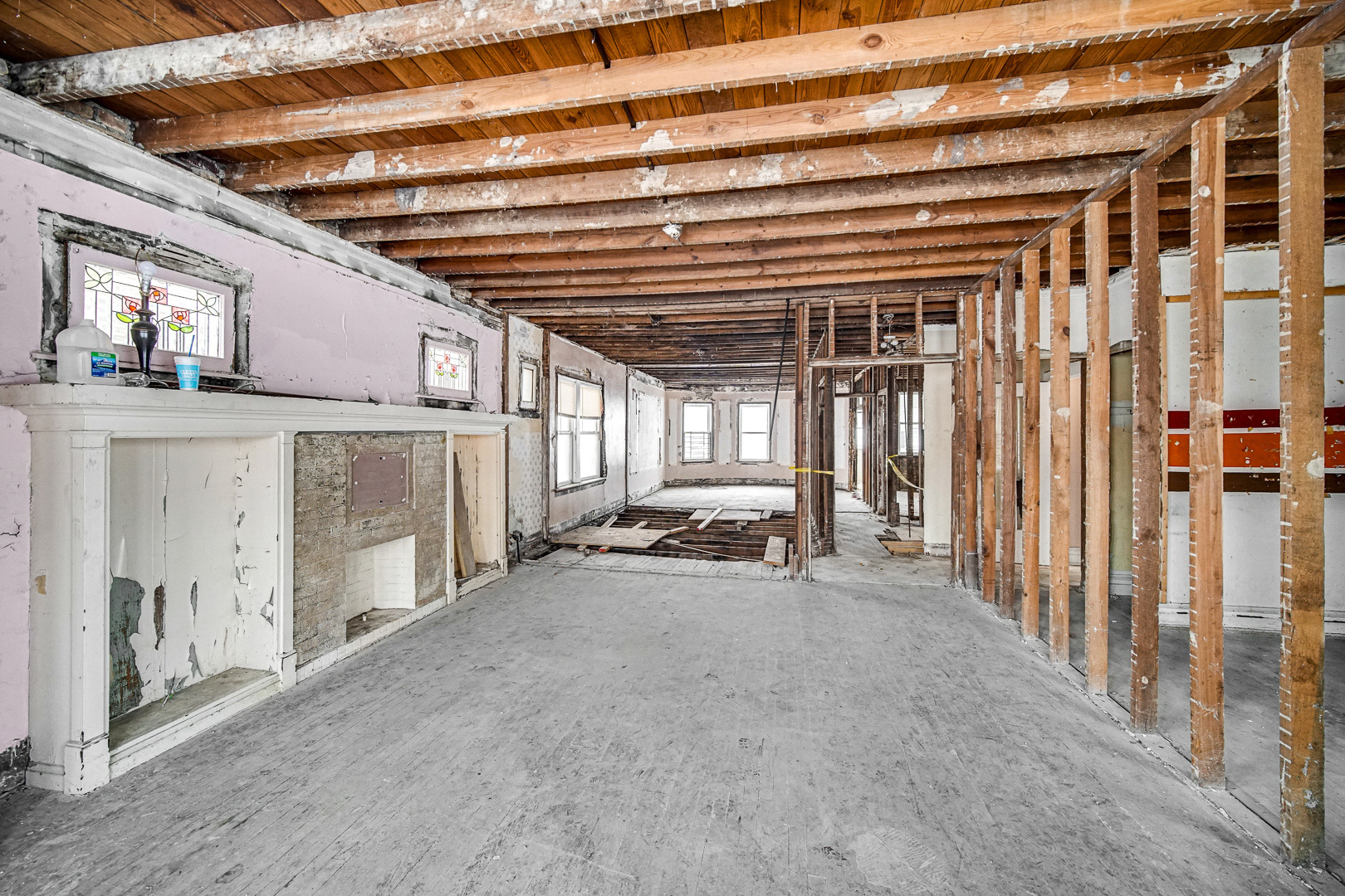 7440 S Oglesby Avenue