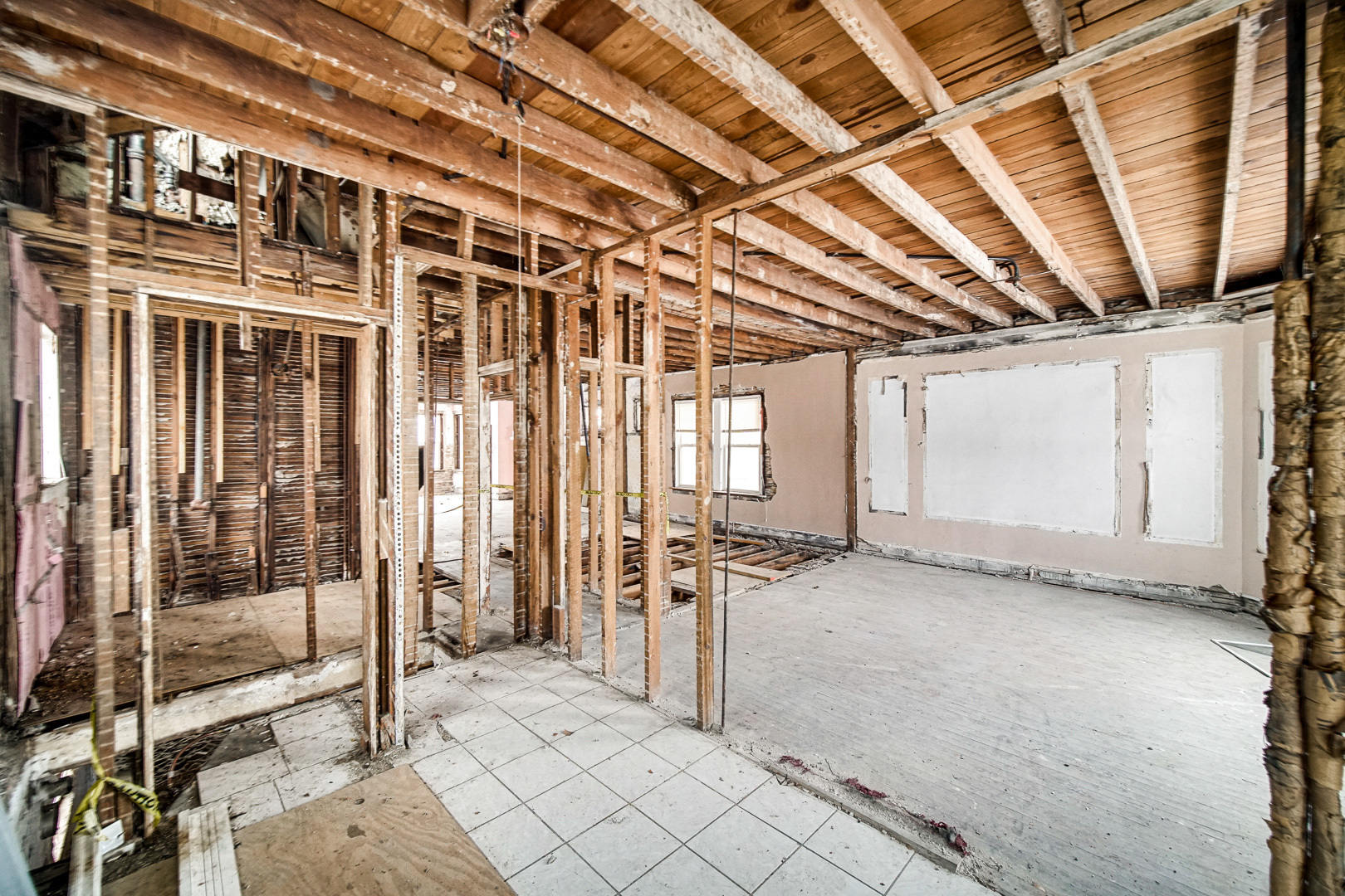 7440 S Oglesby Avenue