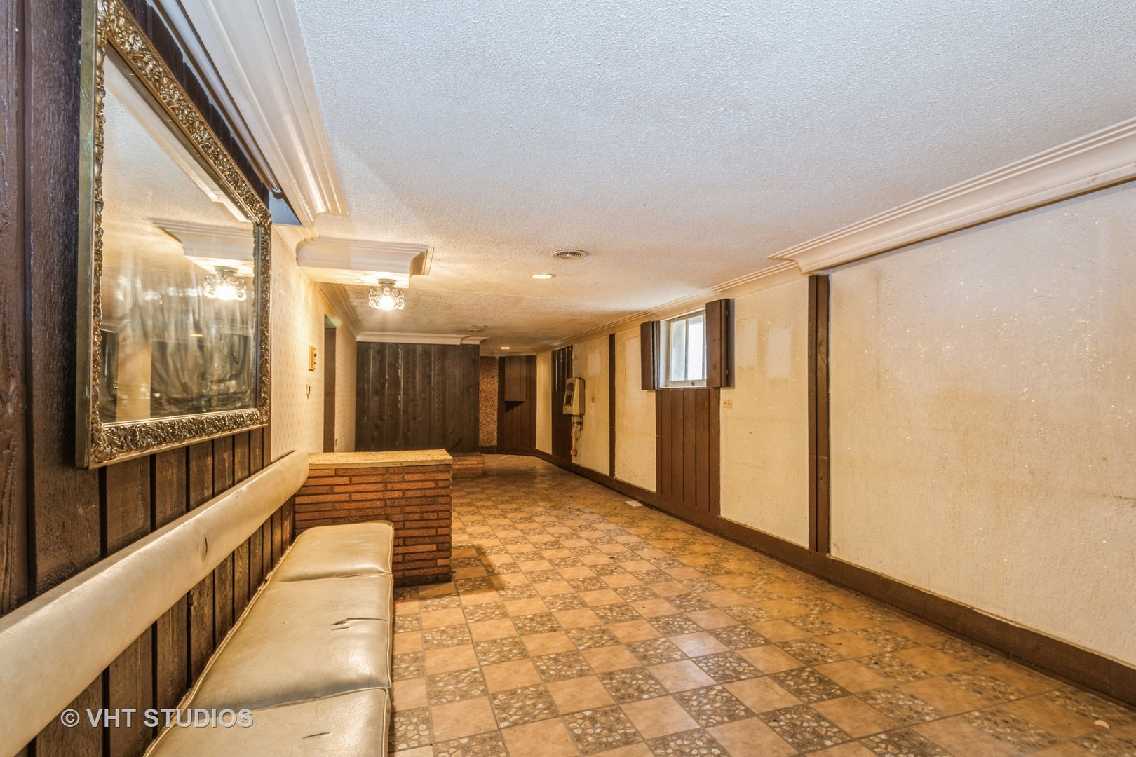 7919 S Francisco Avenue