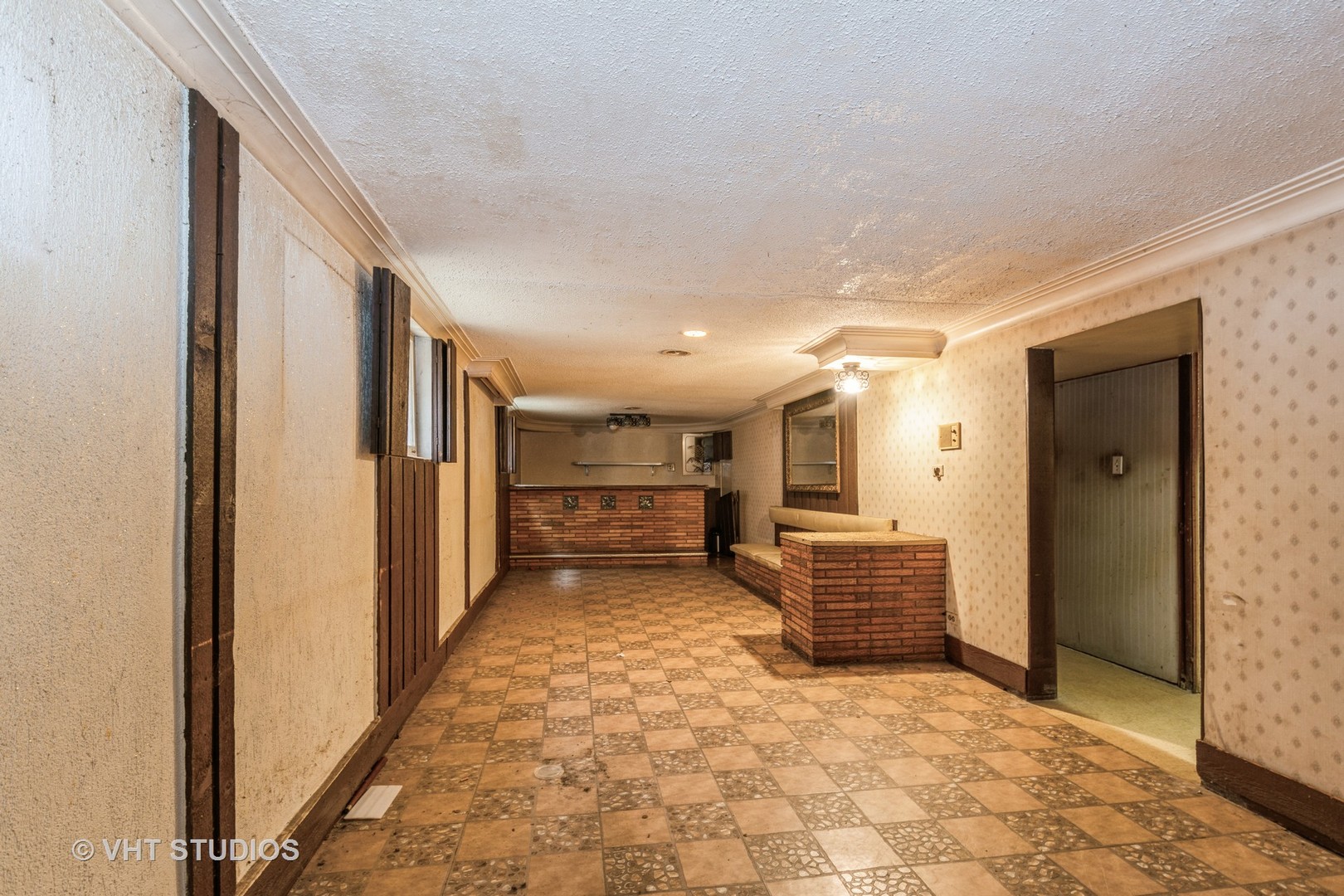 7919 S Francisco Avenue