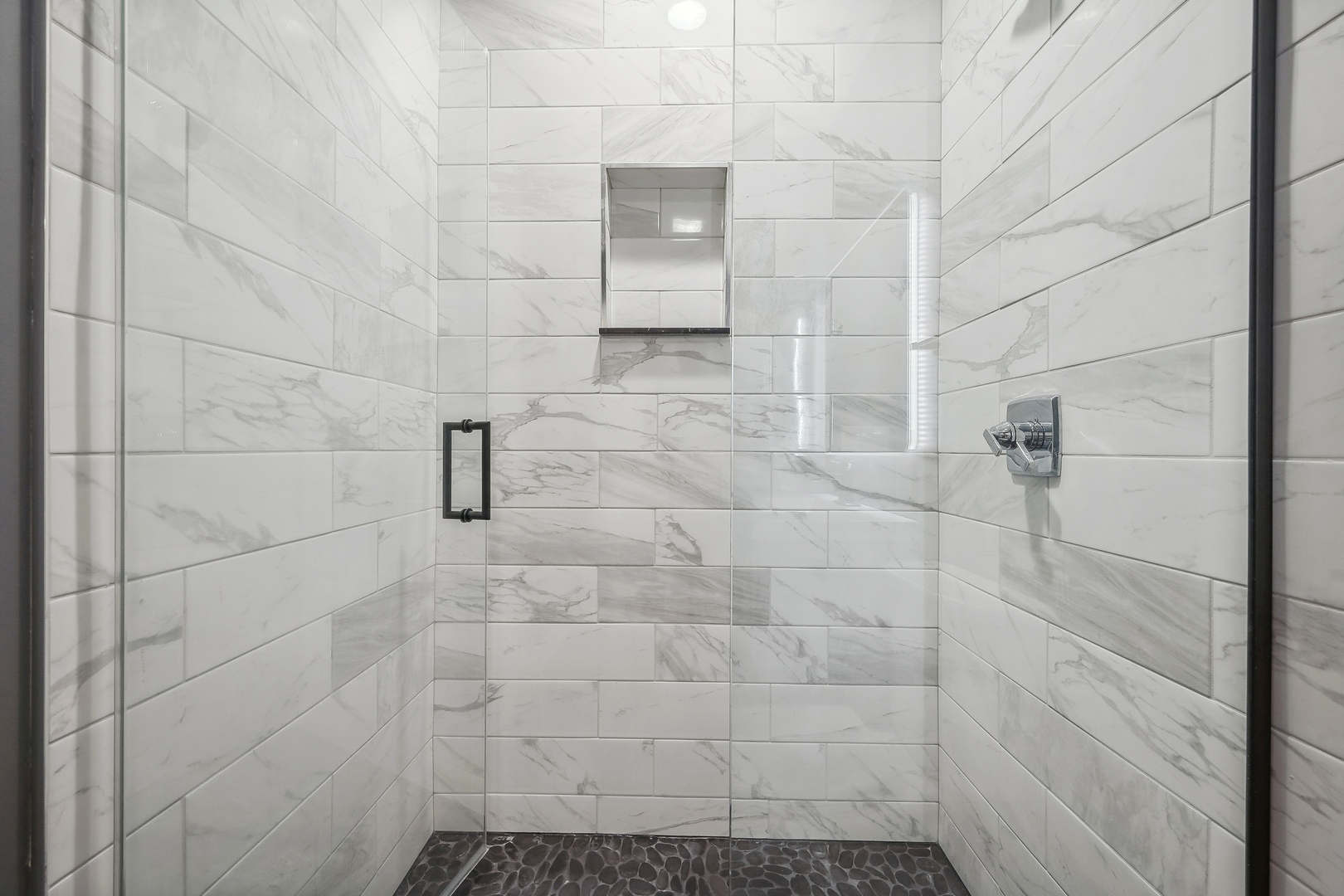 6126 S Eberhart Avenue Unit: 1