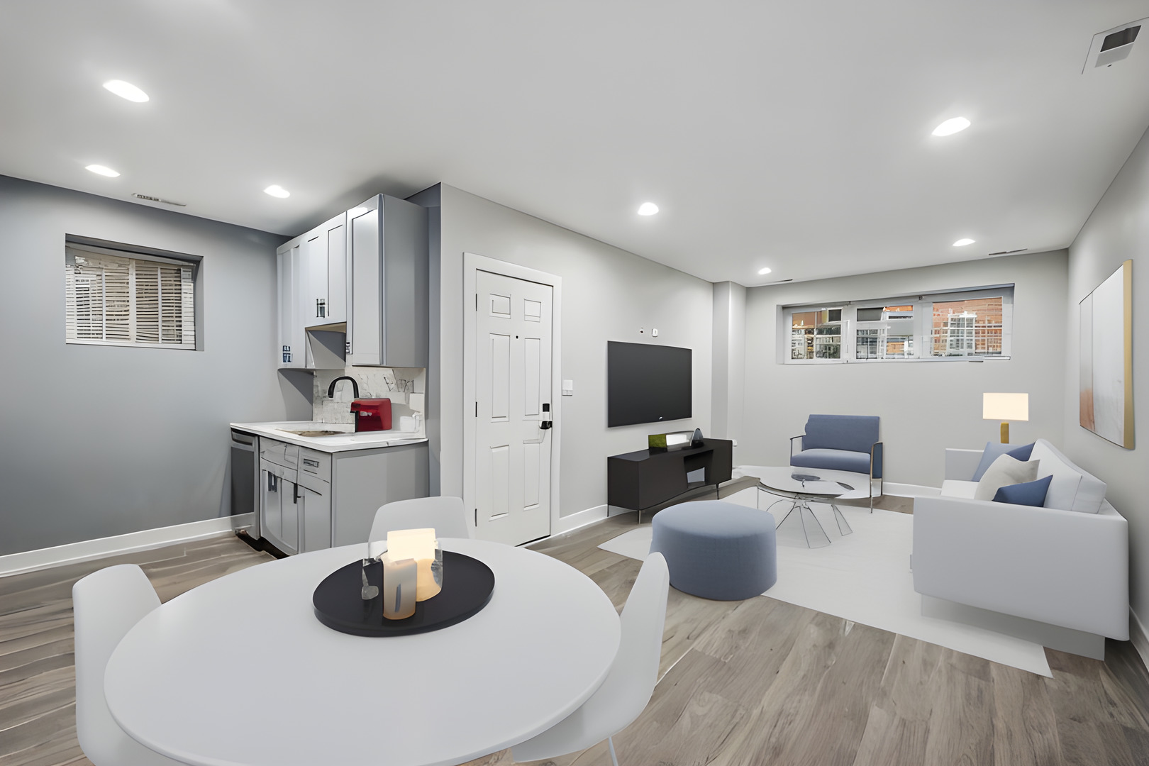 6126 S Eberhart Avenue Unit: 1