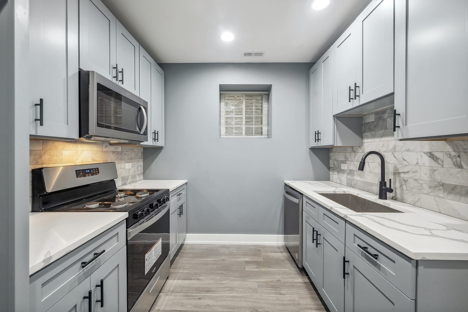 6126 S Eberhart Avenue Unit: 1