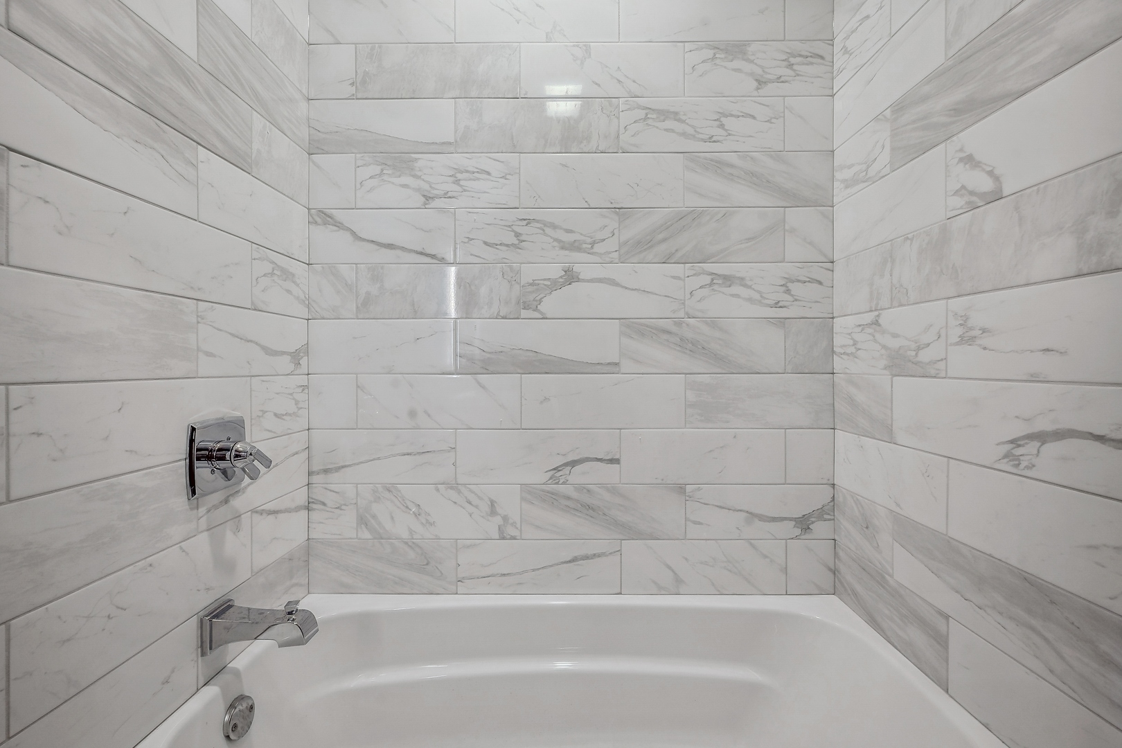 6126 S Eberhart Avenue Unit: 1