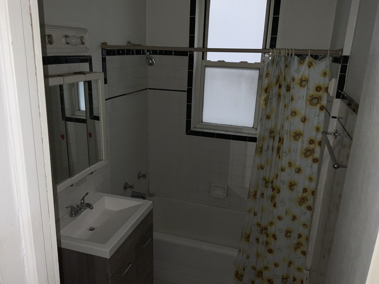 6327 S Artesian Avenue