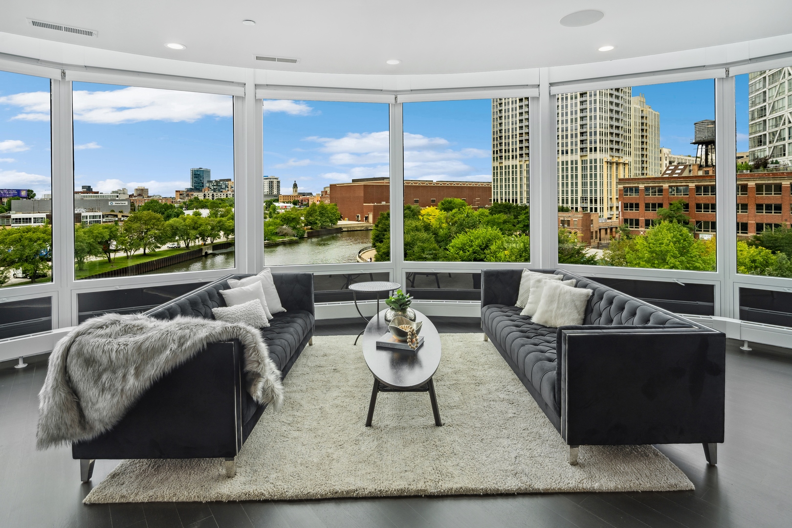 600 N Kingsbury Street Unit: 506