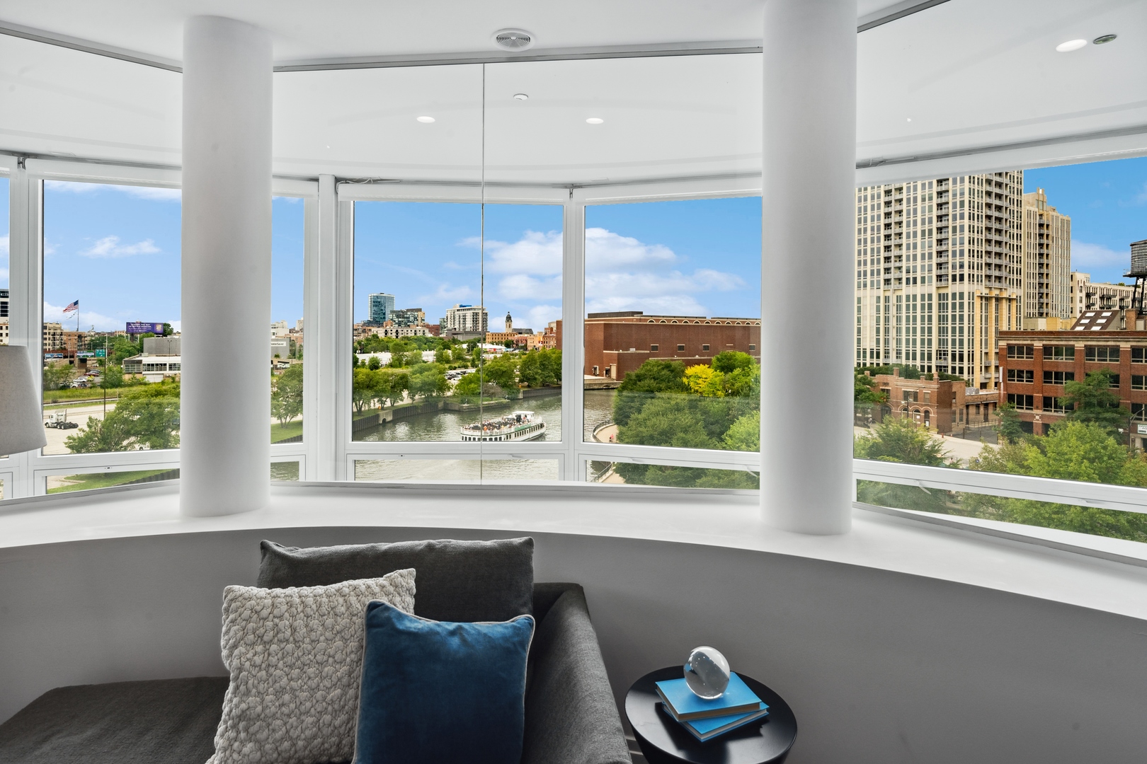 600 N Kingsbury Street Unit: 506