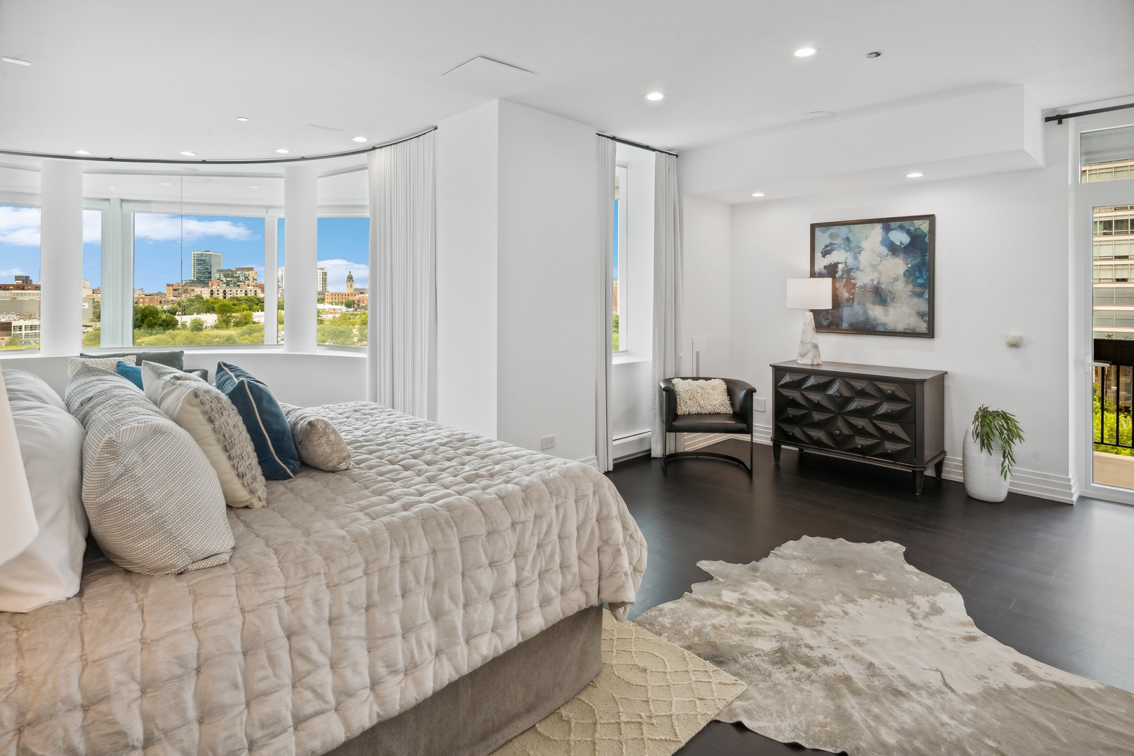 600 N Kingsbury Street Unit: 506