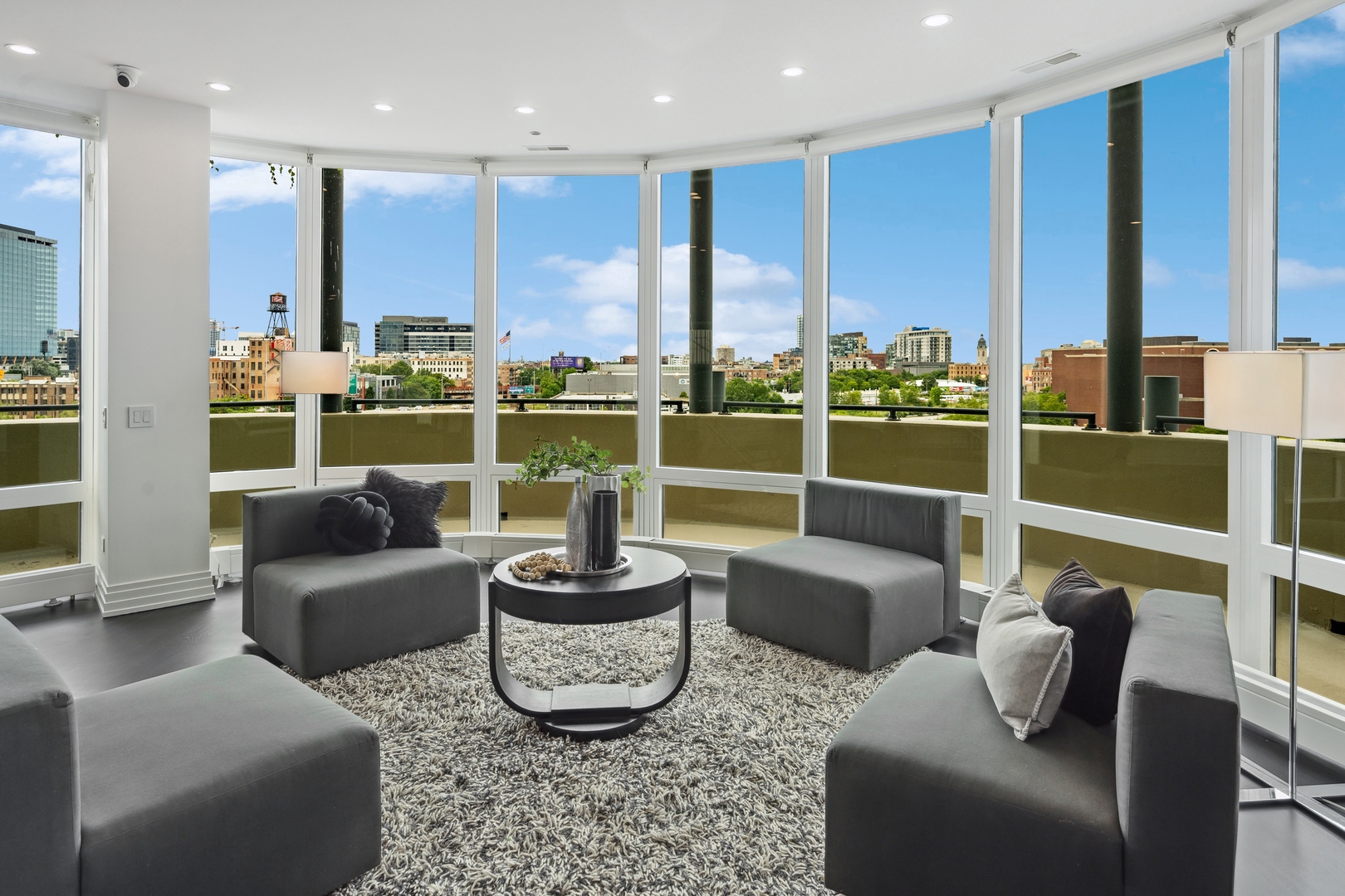 600 N Kingsbury Street Unit: 506