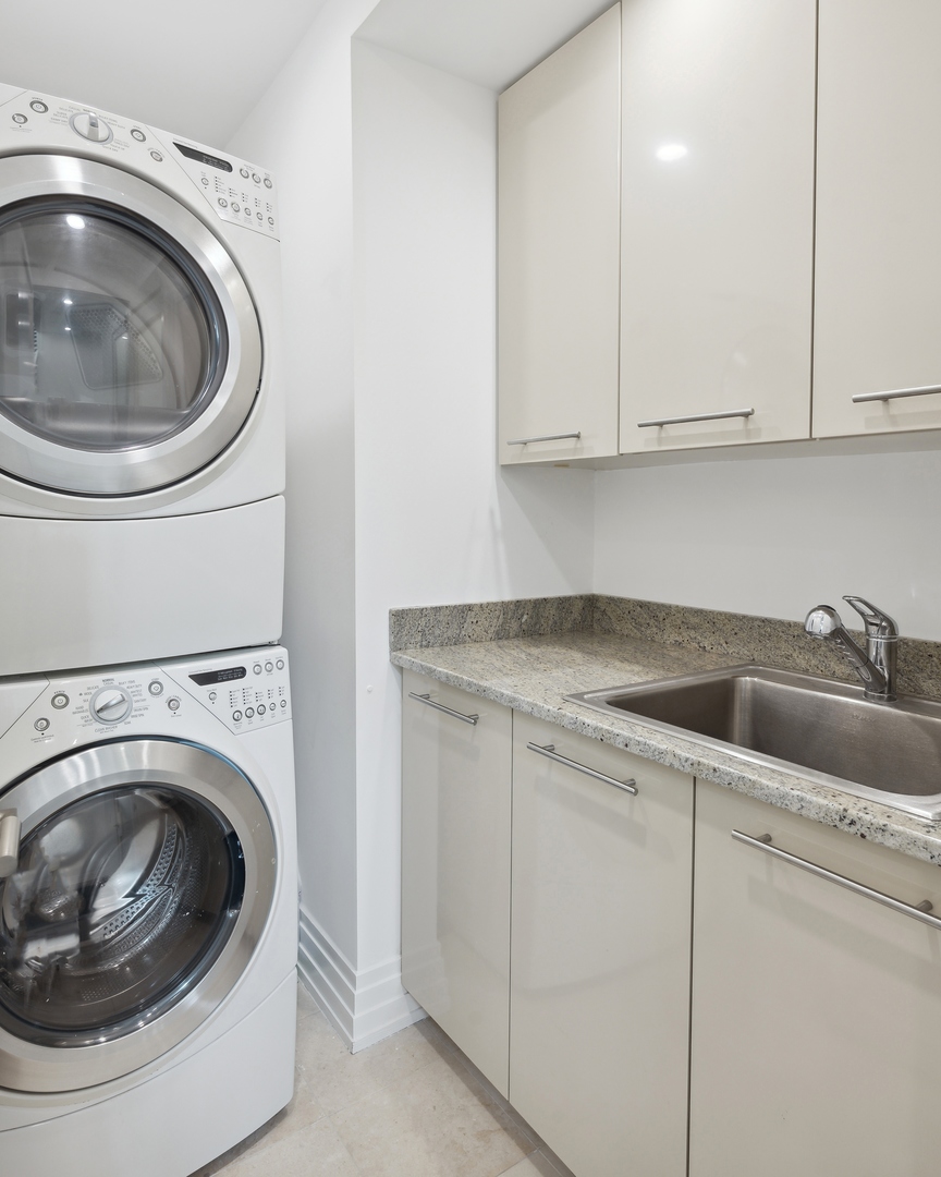 600 N Kingsbury Street Unit: 506