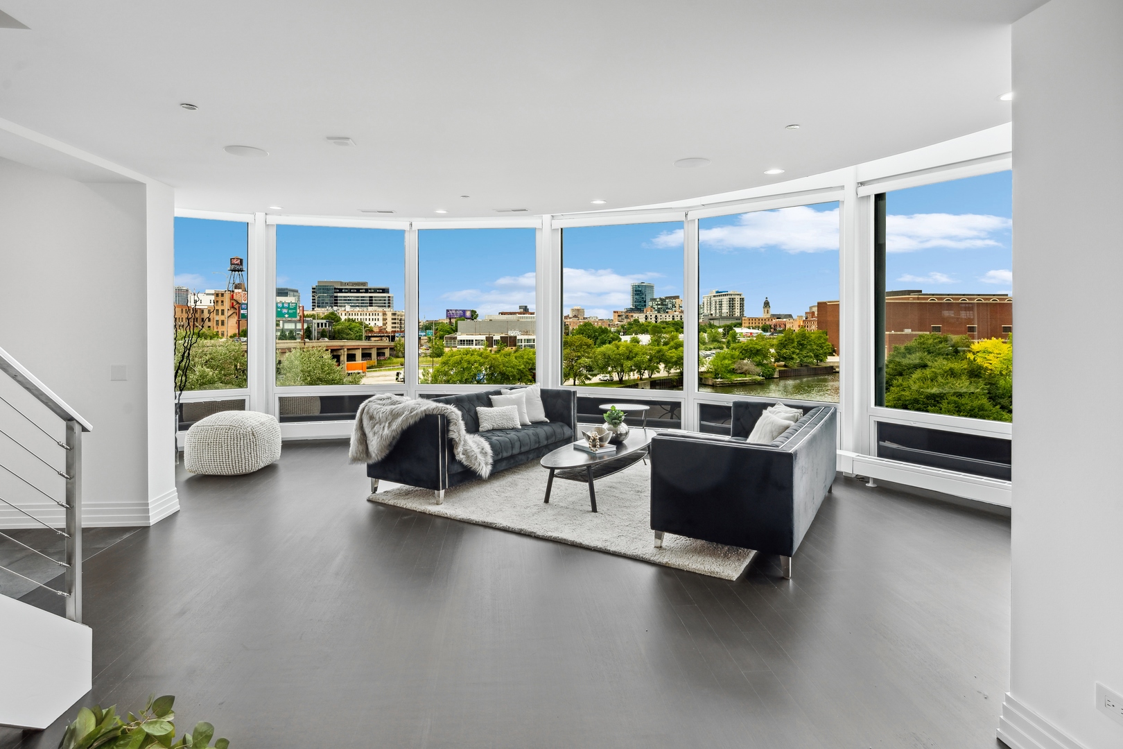 600 N Kingsbury Street Unit: 506