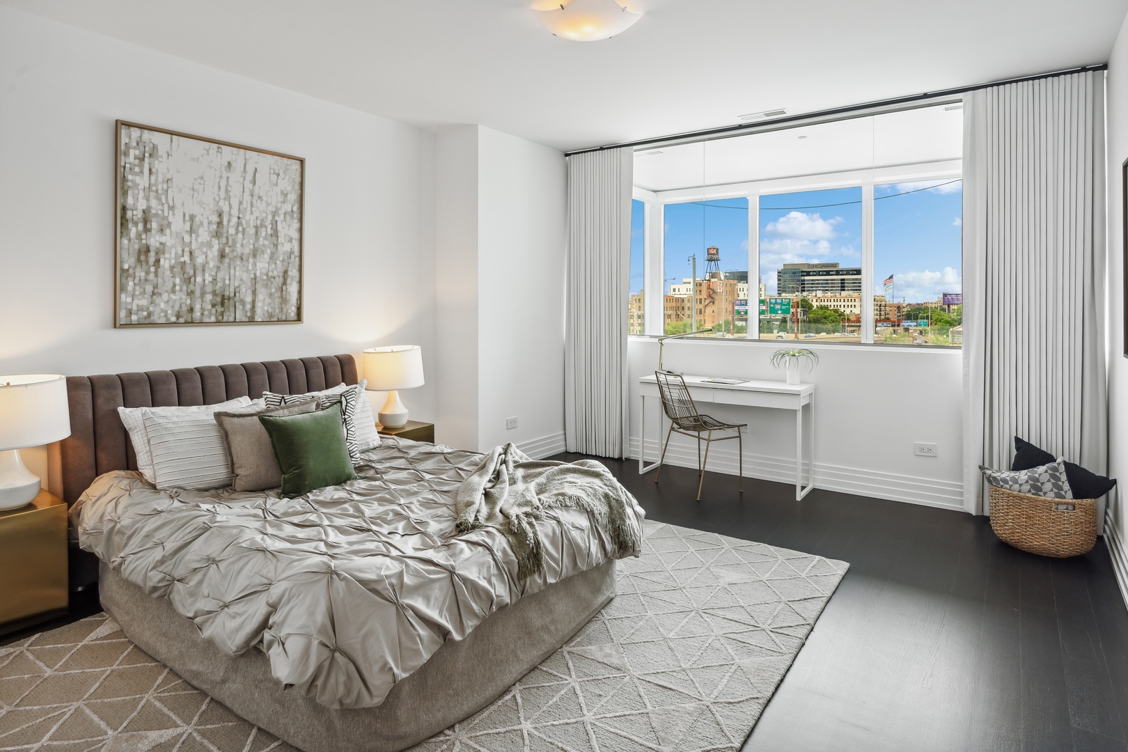 600 N Kingsbury Street Unit: 506