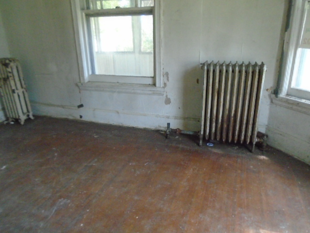 9372 S Vanderpoel Avenue