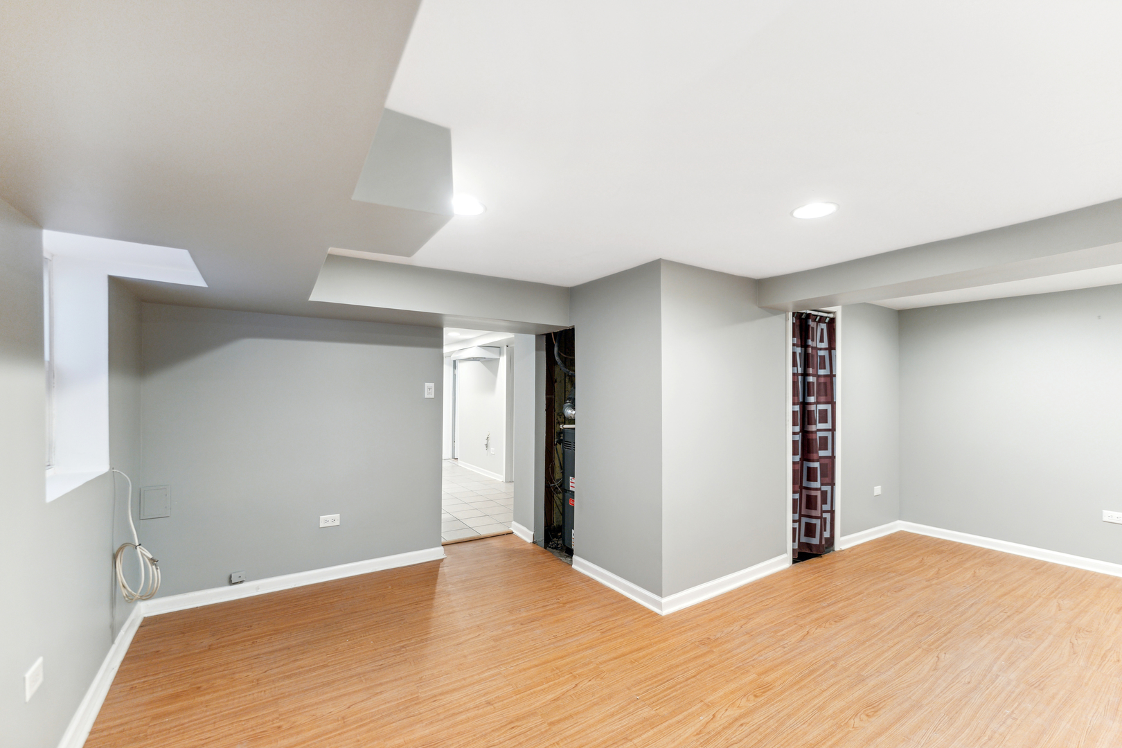 8750 S Saginaw Avenue