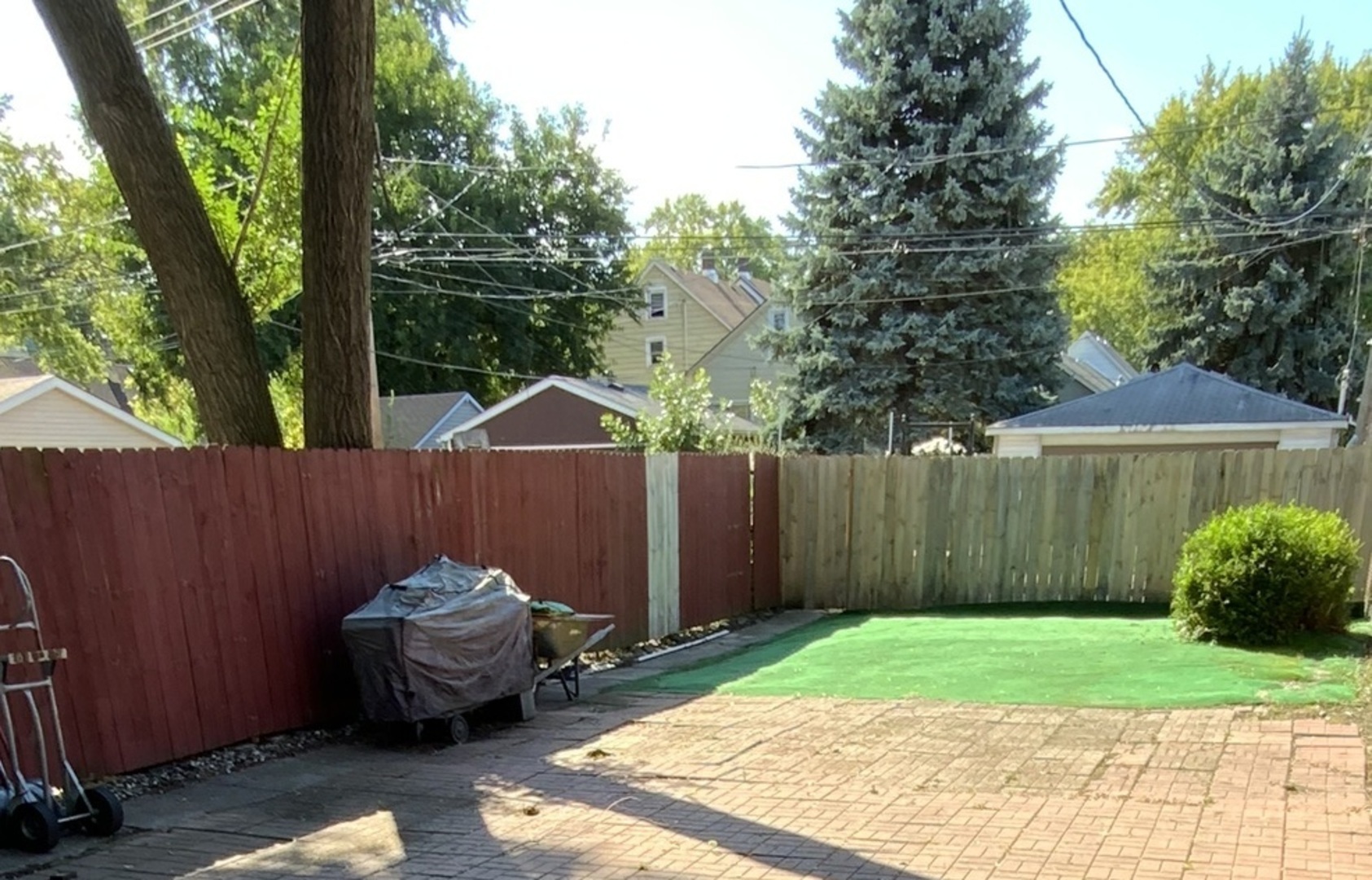 8750 S Saginaw Avenue