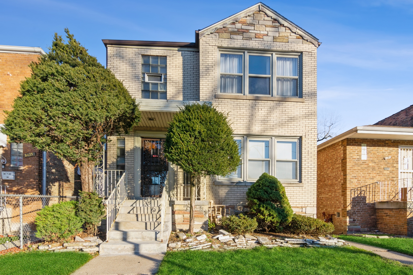 8429 S Bennett Avenue Unit: G