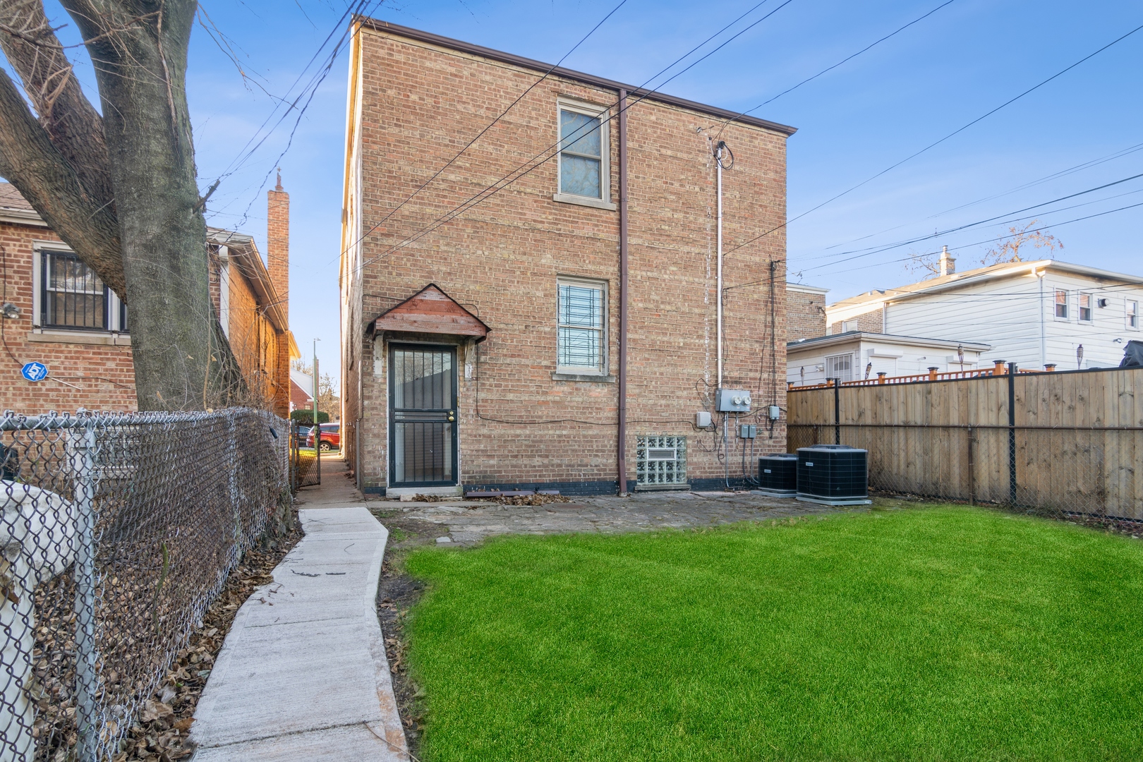 8429 S Bennett Avenue Unit: G