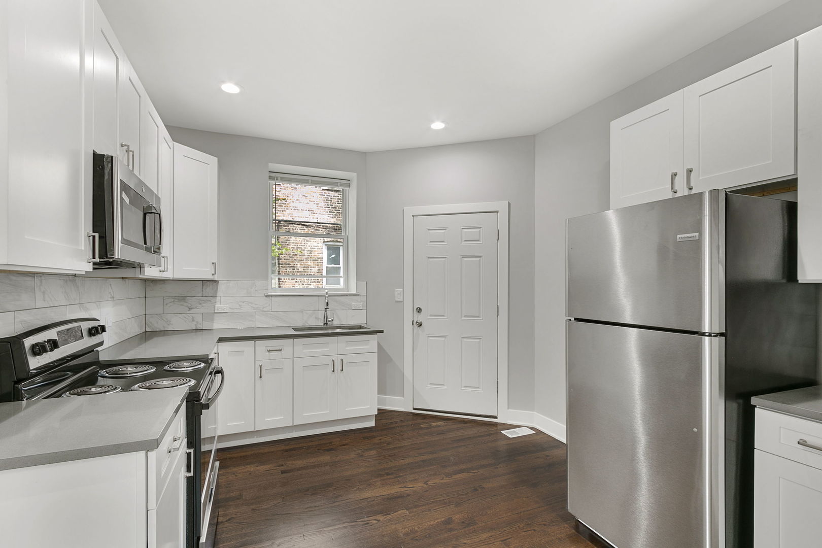 7359 S Emerald Avenue Unit: 2