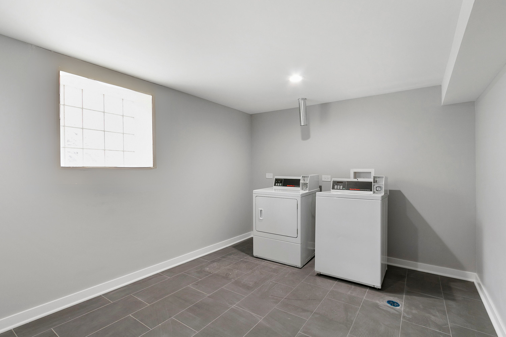 7359 S Emerald Avenue Unit: 2