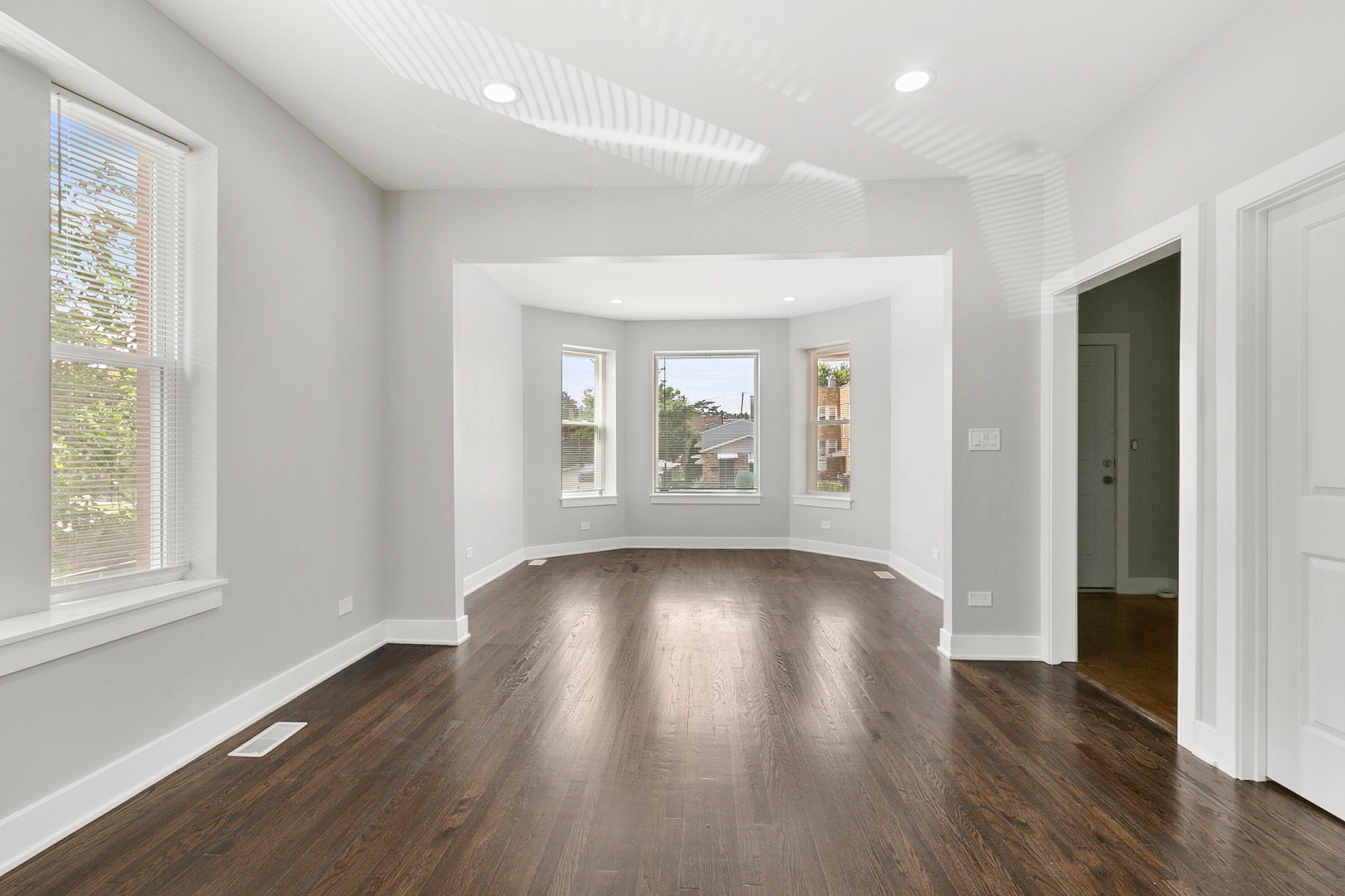 7359 S Emerald Avenue Unit: 2