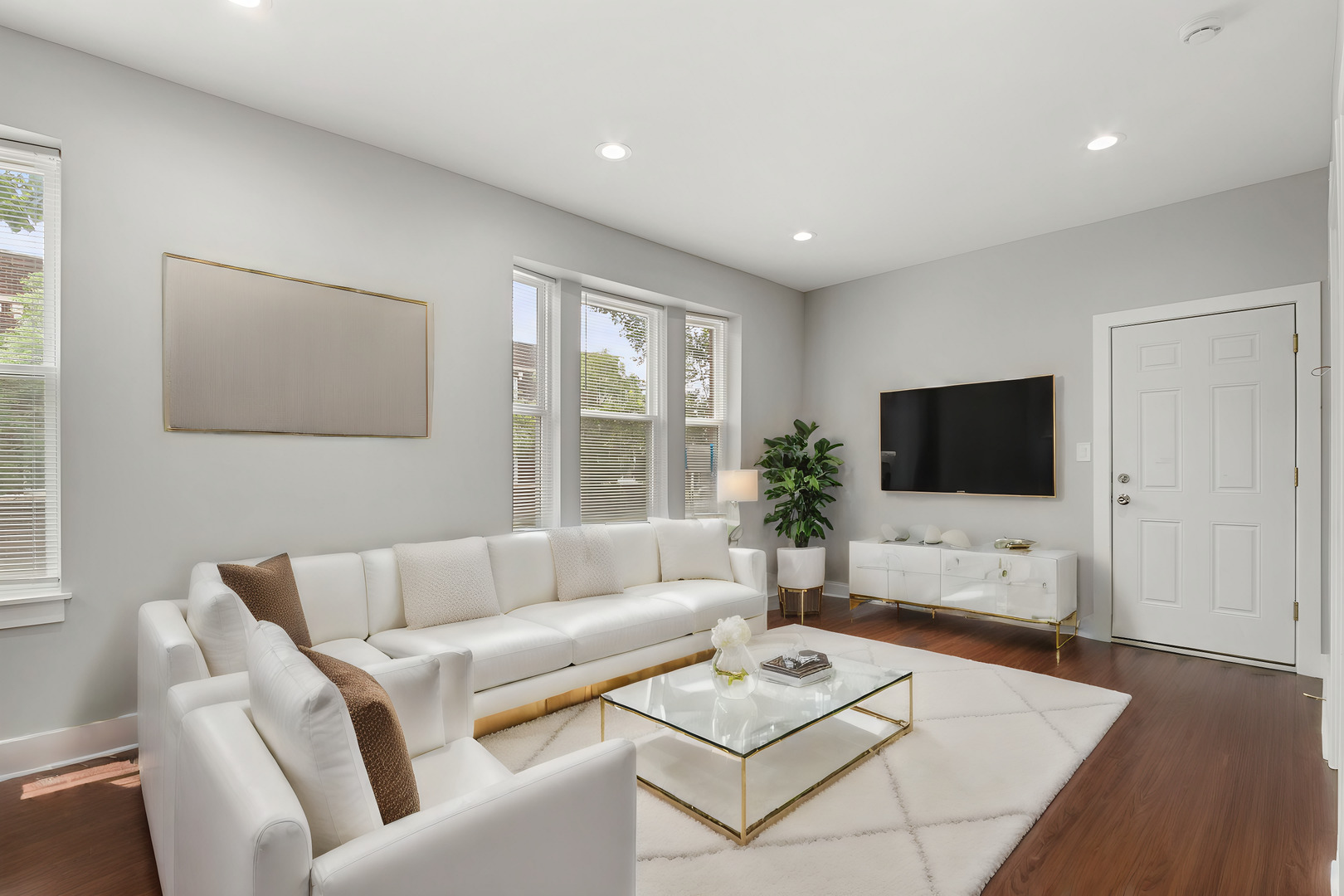 7359 S Emerald Avenue Unit: 3