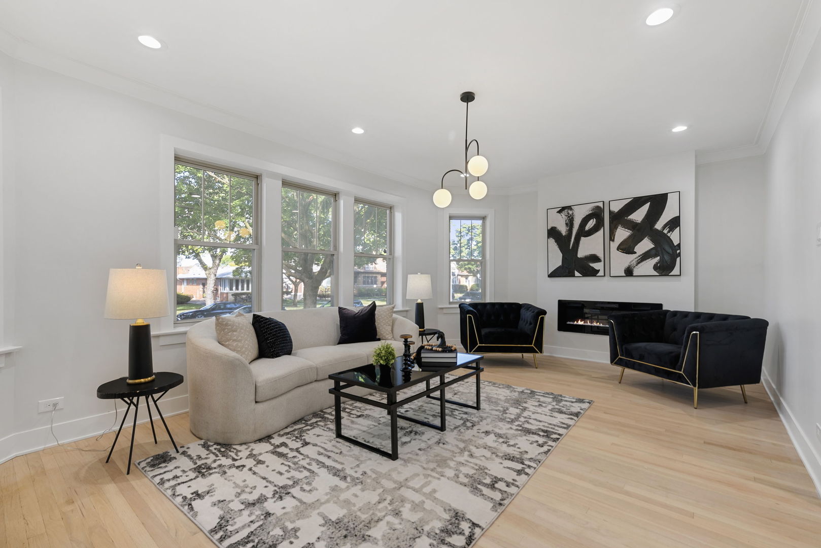 8059 S Indiana Avenue