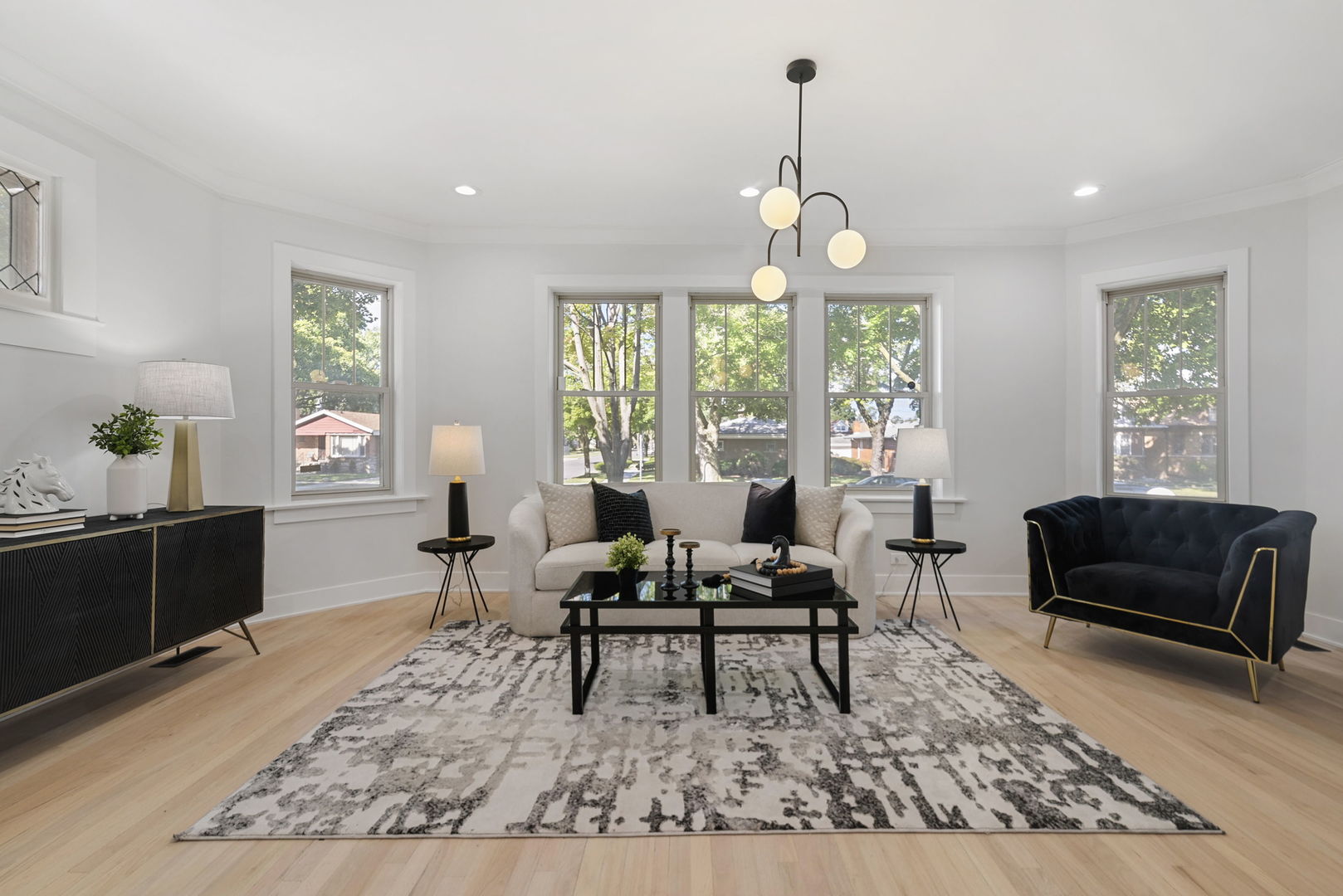 8059 S Indiana Avenue