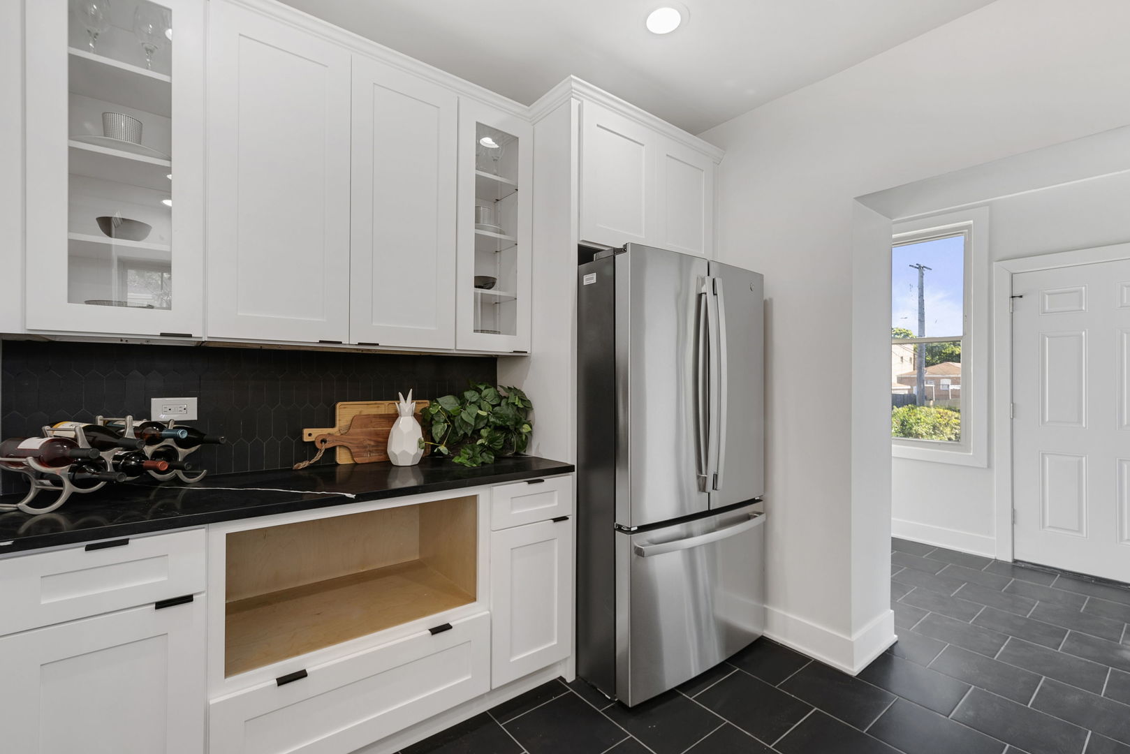 8059 S Indiana Avenue