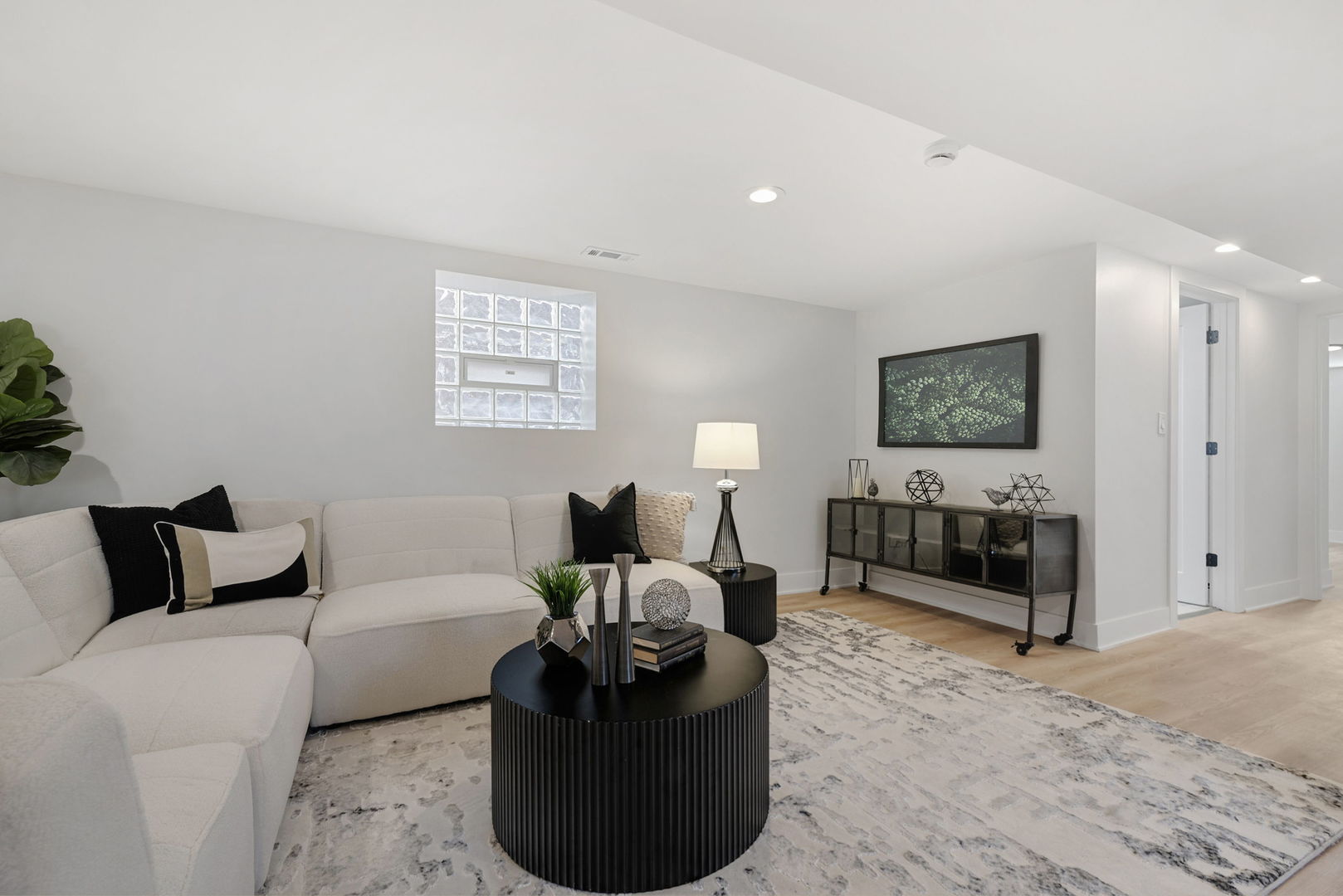 8059 S Indiana Avenue