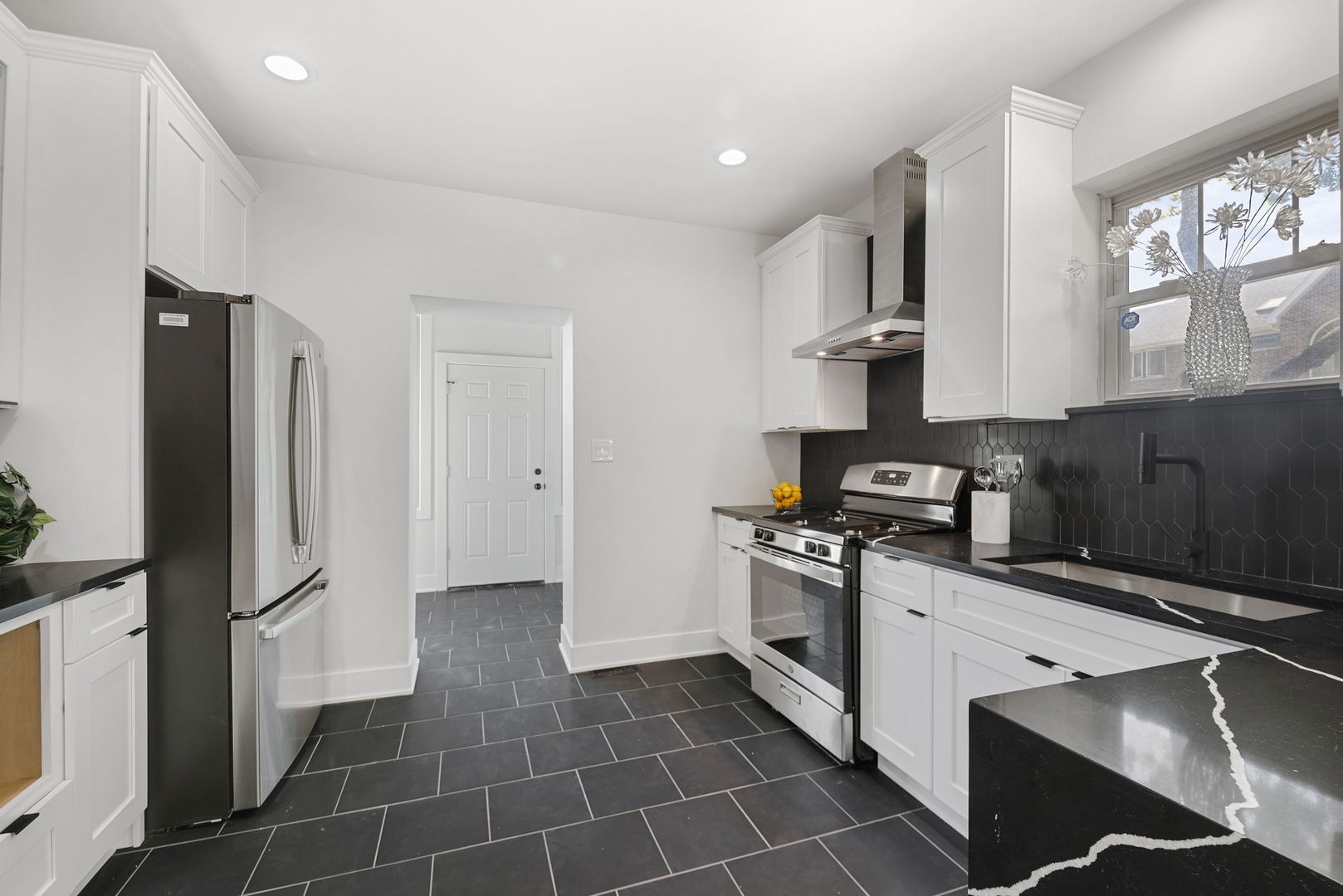 8059 S Indiana Avenue