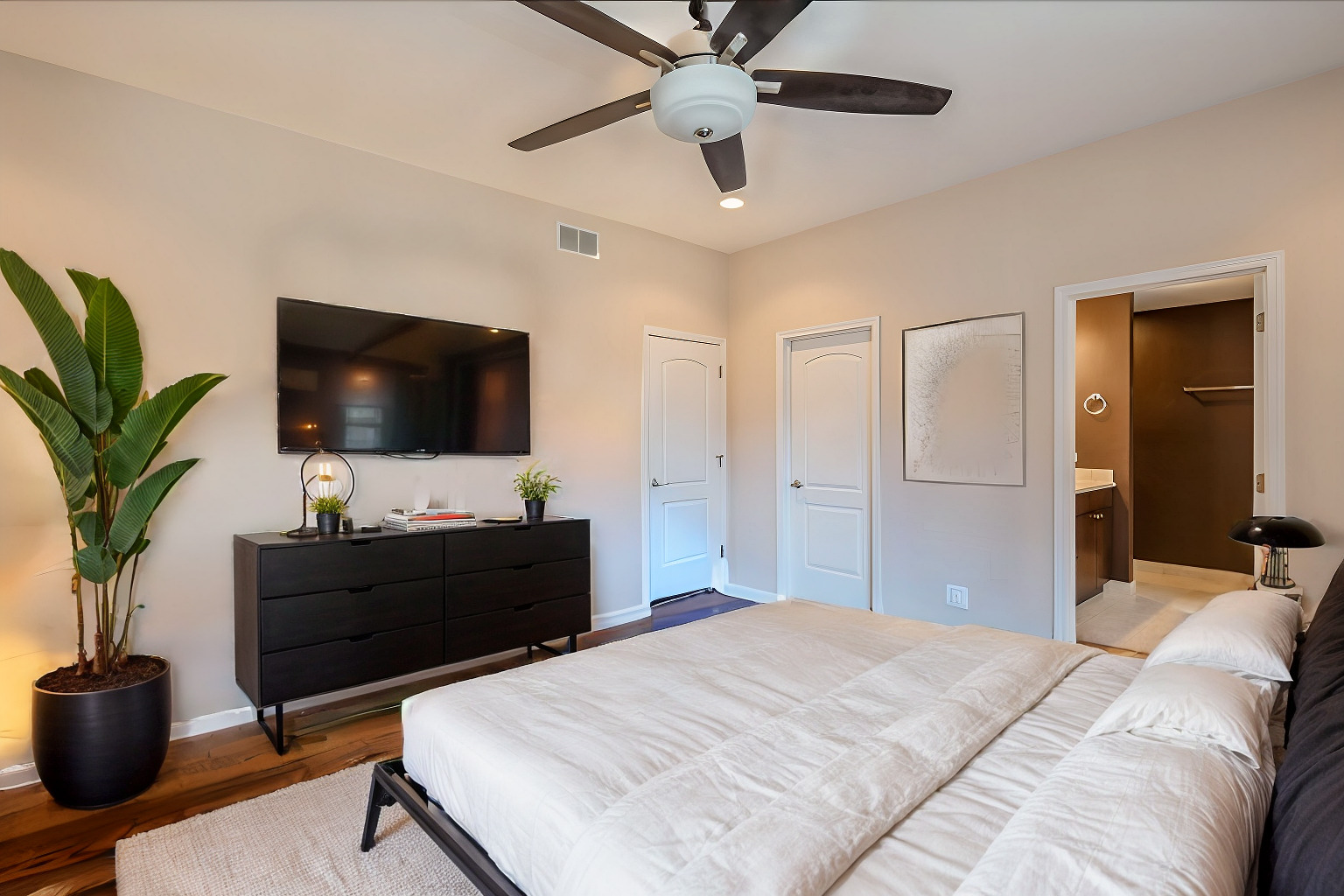 4806 S St. Lawrence Avenue Unit: 1S