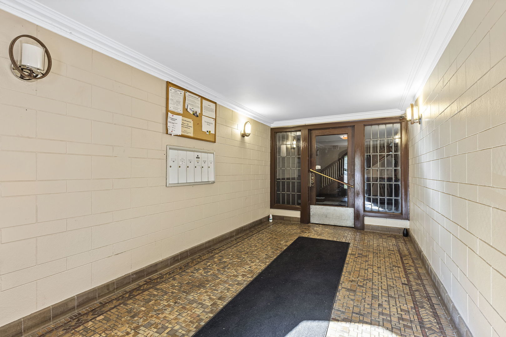 7830 S Luella Avenue Unit: 3S